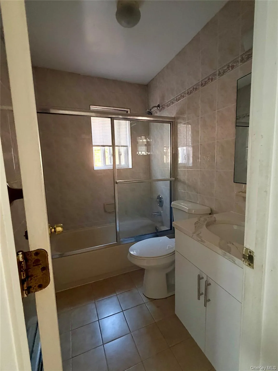 4370 160th Street, New York, NY, 2 Bedrooms Bedrooms, 6 Rooms Rooms,1 BathroomBathrooms,Residential Lease,For Rent,160th,0,1039731 4370 160th Street, New York, NY, 2 Bedrooms Bedrooms, 6 Rooms Rooms,1 BathroomBathrooms,Residential Lease,For Rent,160th,0,1039731