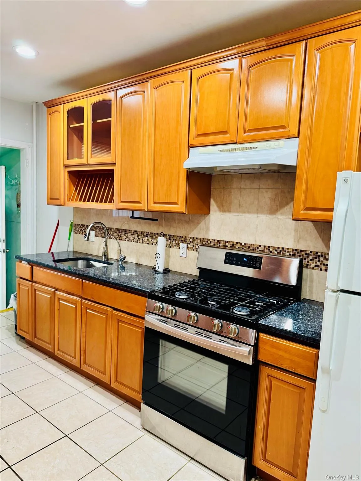 168-29 89th Avenue, New York, NY, 2 Bedrooms Bedrooms, 4 Rooms Rooms,1 BathroomBathrooms,Residential Lease,For Rent,89th,0,1039740 168-29 89th Avenue, New York, NY, 2 Bedrooms Bedrooms, 4 Rooms Rooms,1 BathroomBathrooms,Residential Lease,For Rent,89th,0,1039740