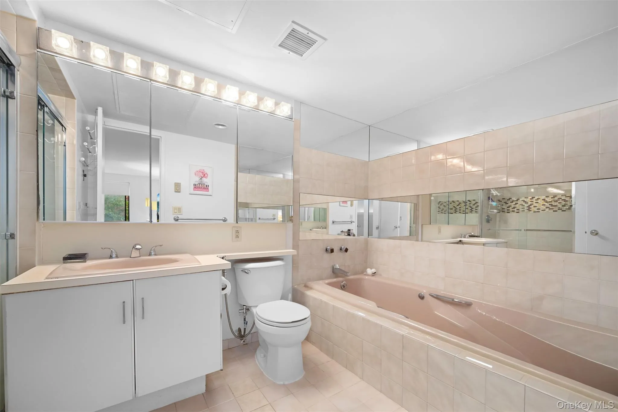 141 Great Neck Road, North Hempstead, NY, 2 Bedrooms Bedrooms, 4 Rooms Rooms,1 BathroomBathrooms,Residential Lease,For Rent,Great Neck,0,1039741 141 Great Neck Road, North Hempstead, NY, 2 Bedrooms Bedrooms, 4 Rooms Rooms,1 BathroomBathrooms,Residential Lease,For Rent,Great Neck,0,1039741