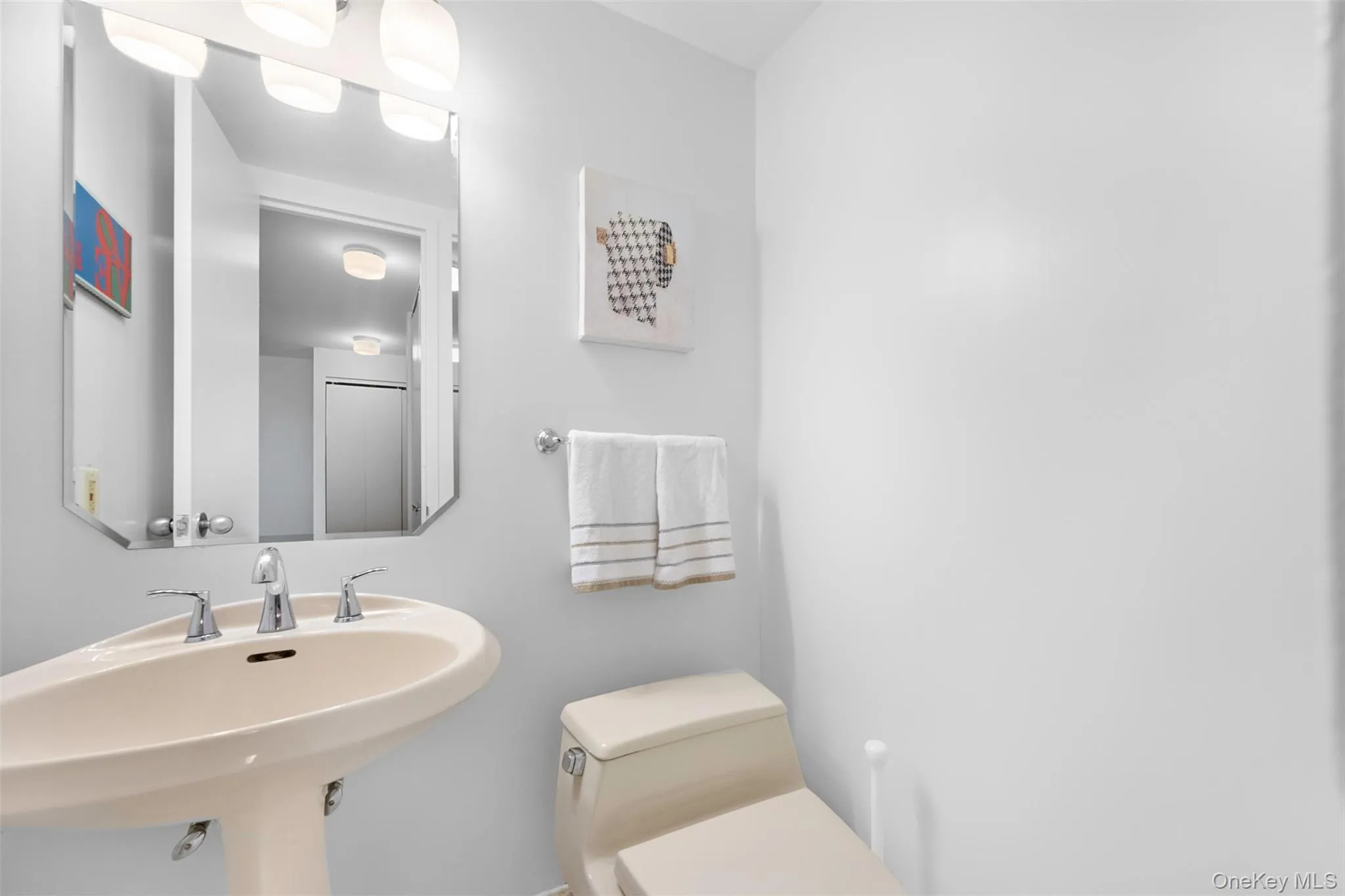 141 Great Neck Road, North Hempstead, NY, 2 Bedrooms Bedrooms, 4 Rooms Rooms,1 BathroomBathrooms,Residential Lease,For Rent,Great Neck,0,1039741 141 Great Neck Road, North Hempstead, NY, 2 Bedrooms Bedrooms, 4 Rooms Rooms,1 BathroomBathrooms,Residential Lease,For Rent,Great Neck,0,1039741