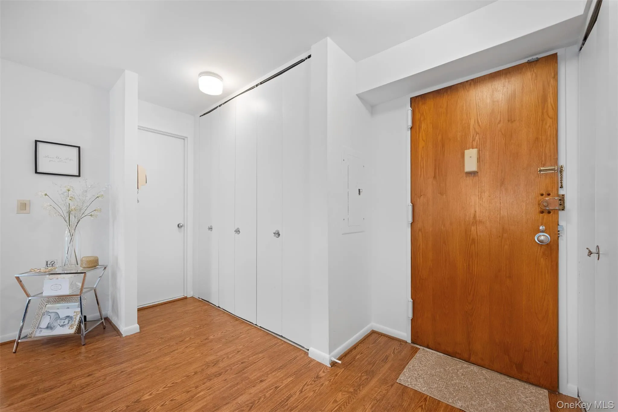 141 Great Neck Road, North Hempstead, NY, 2 Bedrooms Bedrooms, 4 Rooms Rooms,1 BathroomBathrooms,Residential Lease,For Rent,Great Neck,0,1039741 141 Great Neck Road, North Hempstead, NY, 2 Bedrooms Bedrooms, 4 Rooms Rooms,1 BathroomBathrooms,Residential Lease,For Rent,Great Neck,0,1039741