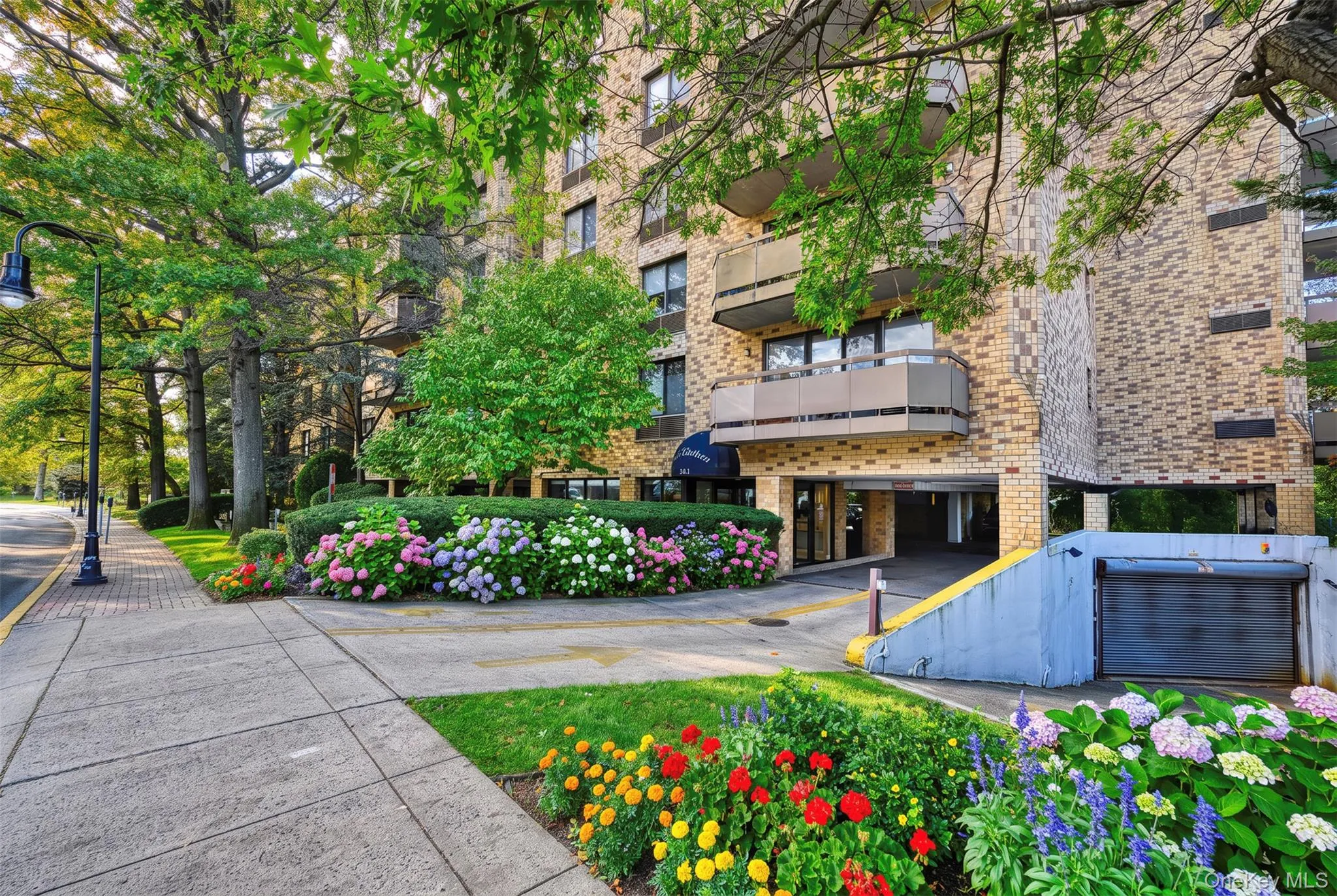 141 Great Neck Road, North Hempstead, NY, 2 Bedrooms Bedrooms, 4 Rooms Rooms,1 BathroomBathrooms,Residential Lease,For Rent,Great Neck,0,1039741 141 Great Neck Road, North Hempstead, NY, 2 Bedrooms Bedrooms, 4 Rooms Rooms,1 BathroomBathrooms,Residential Lease,For Rent,Great Neck,0,1039741