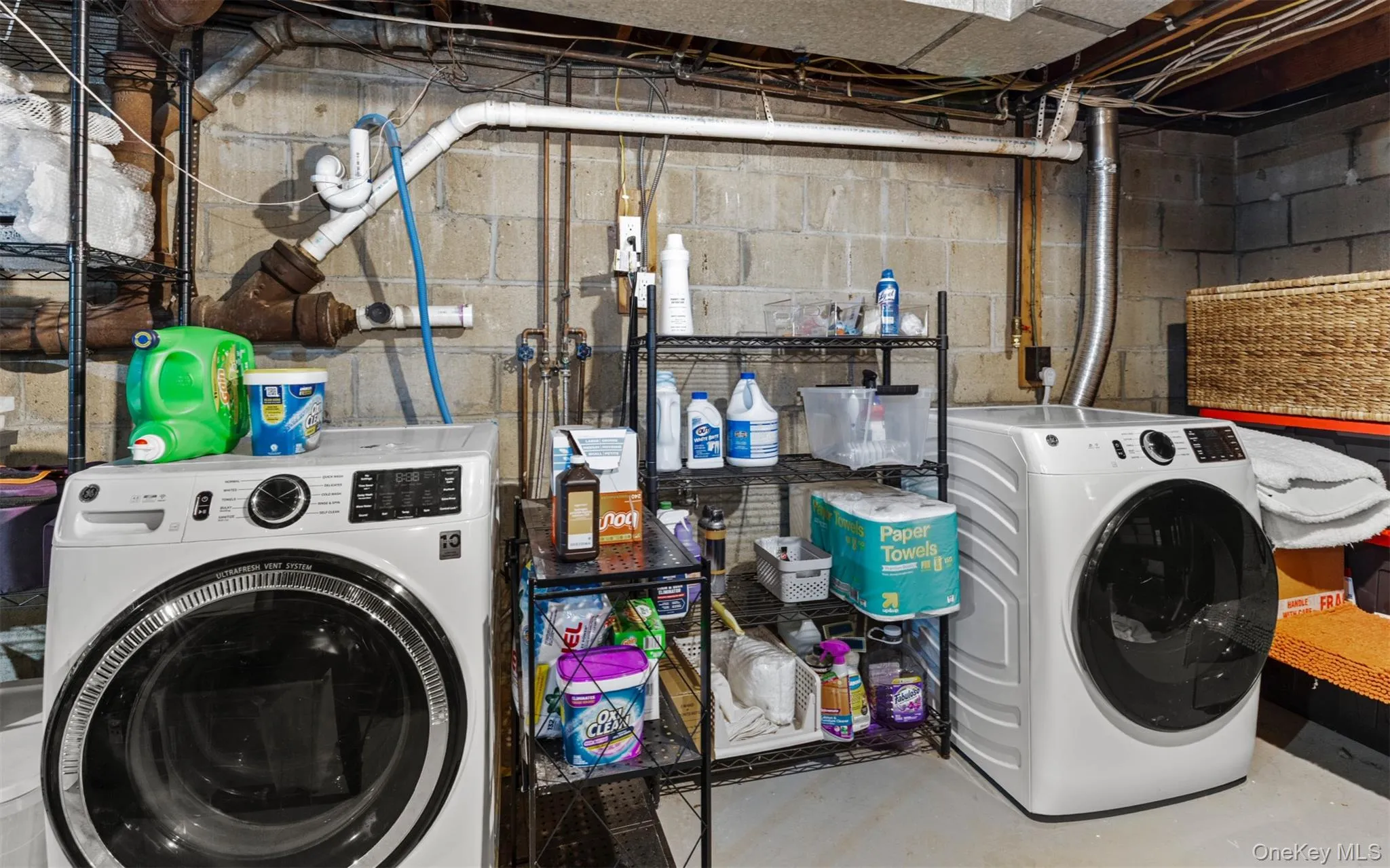 194 Neck Road, Huntington, NY, 3 Bedrooms Bedrooms, 12 Rooms Rooms,2 BathroomsBathrooms,Residential,For Rent,Neck,0,1039742 194 Neck Road, Huntington, NY, 3 Bedrooms Bedrooms, 12 Rooms Rooms,2 BathroomsBathrooms,Residential,For Rent,Neck,0,1039742