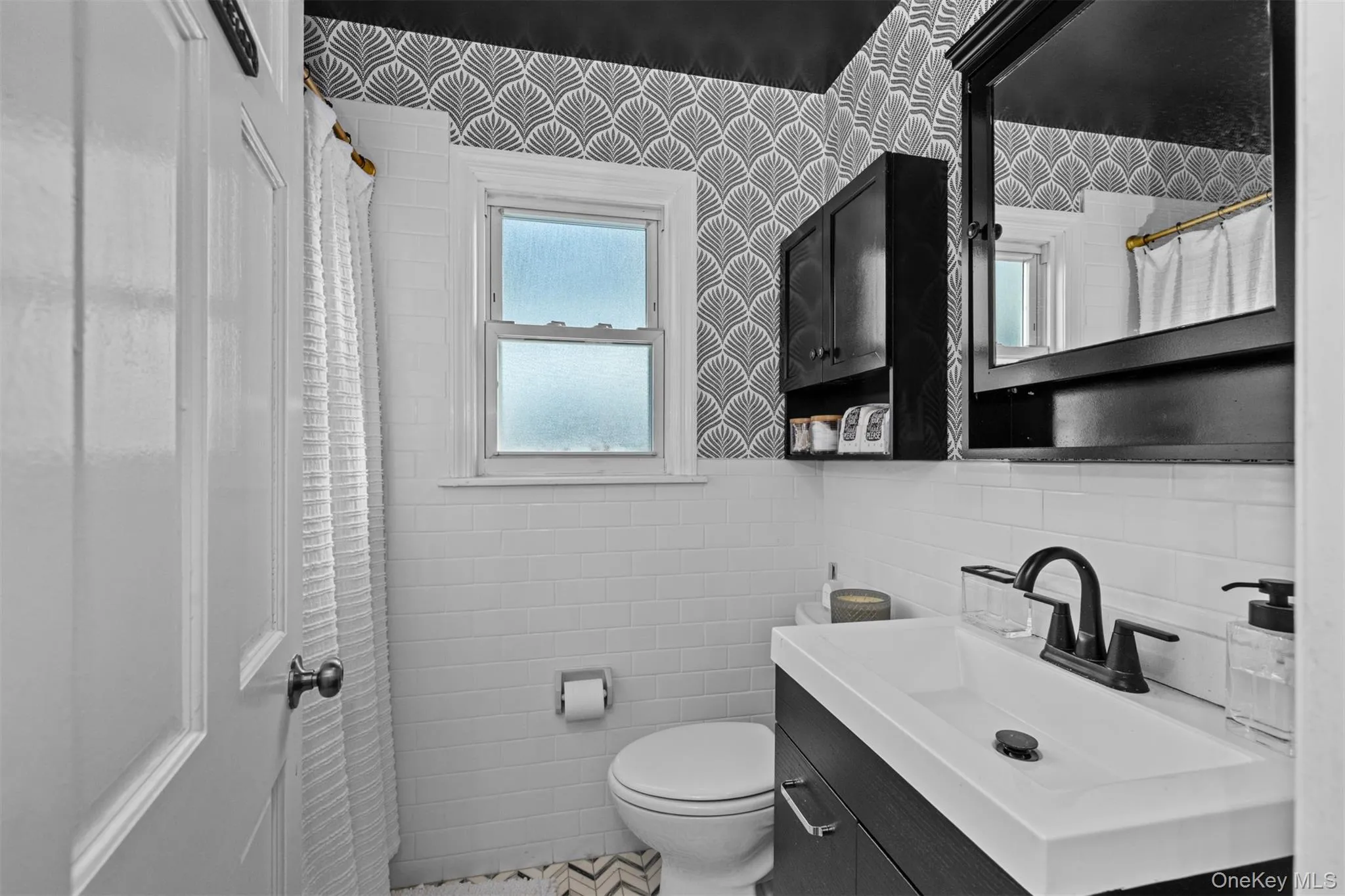 194 Neck Road, Huntington, NY, 3 Bedrooms Bedrooms, 12 Rooms Rooms,2 BathroomsBathrooms,Residential,For Rent,Neck,0,1039742 194 Neck Road, Huntington, NY, 3 Bedrooms Bedrooms, 12 Rooms Rooms,2 BathroomsBathrooms,Residential,For Rent,Neck,0,1039742
