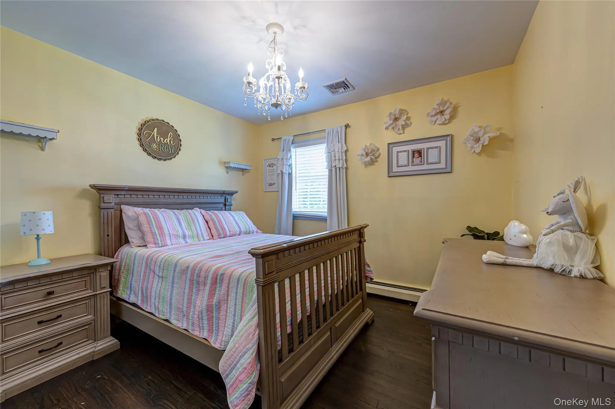 165 Pepperidge Road, Islip, NY, 5 Bedrooms Bedrooms, 9 Rooms Rooms,2 BathroomsBathrooms,Residential,For Rent,Pepperidge,0,1039743 165 Pepperidge Road, Islip, NY, 5 Bedrooms Bedrooms, 9 Rooms Rooms,2 BathroomsBathrooms,Residential,For Rent,Pepperidge,0,1039743