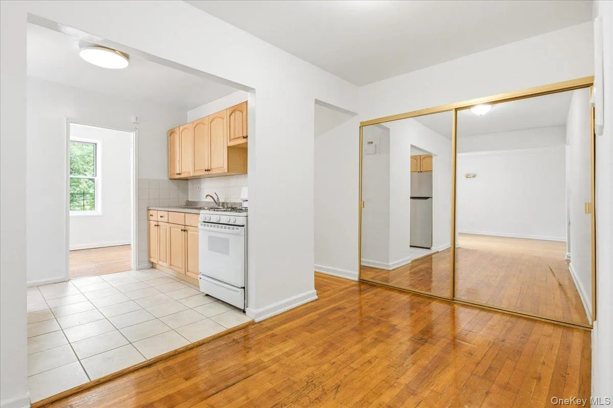 82-40 Austin Street, New York, NY, 2 Bedrooms Bedrooms, 5 Rooms Rooms,1 BathroomBathrooms,Residential,For Rent,Austin,0,1039745 82-40 Austin Street, New York, NY, 2 Bedrooms Bedrooms, 5 Rooms Rooms,1 BathroomBathrooms,Residential,For Rent,Austin,0,1039745