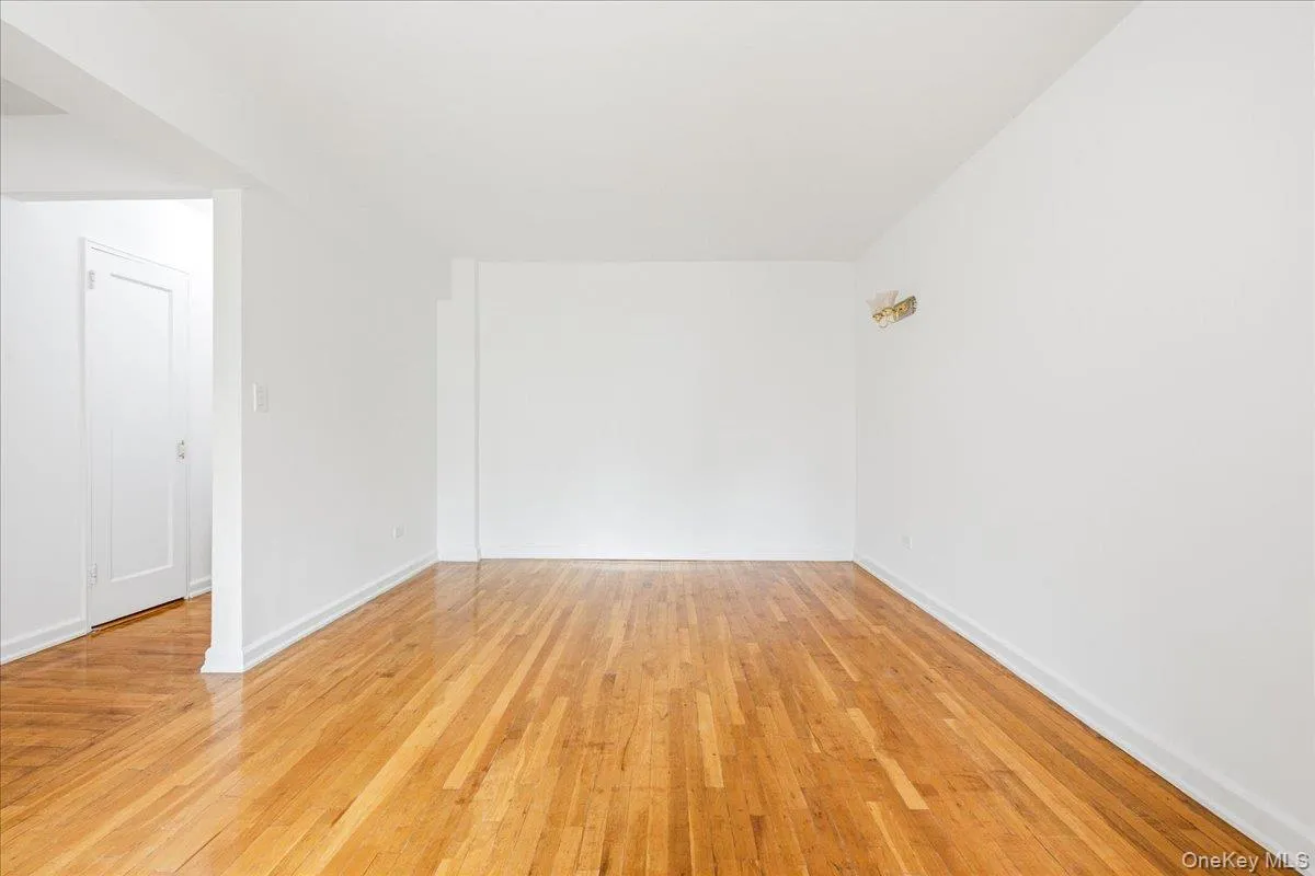 82-40 Austin Street, New York, NY, 2 Bedrooms Bedrooms, 5 Rooms Rooms,1 BathroomBathrooms,Residential,For Rent,Austin,0,1039745 82-40 Austin Street, New York, NY, 2 Bedrooms Bedrooms, 5 Rooms Rooms,1 BathroomBathrooms,Residential,For Rent,Austin,0,1039745