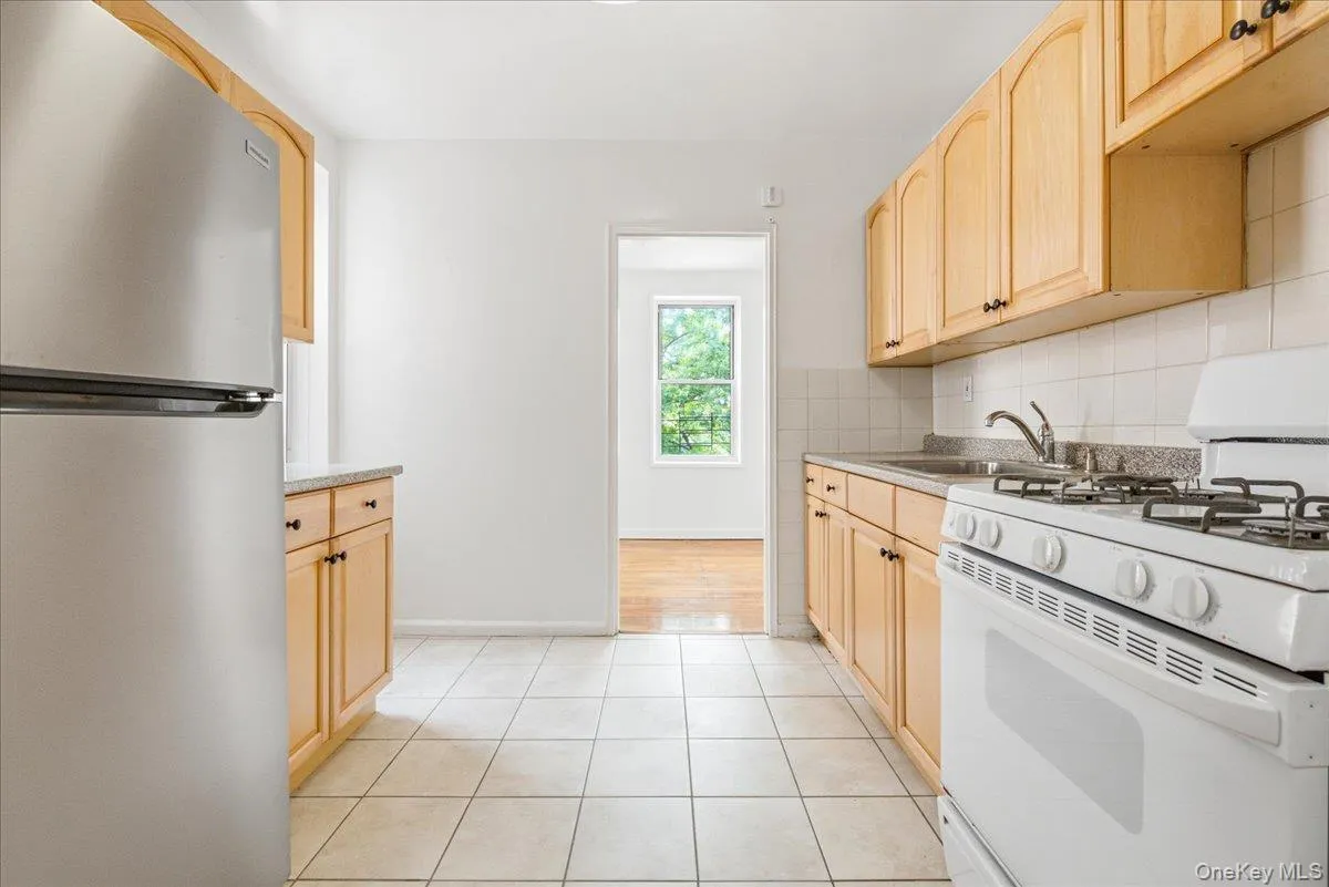 82-40 Austin Street, New York, NY, 2 Bedrooms Bedrooms, 5 Rooms Rooms,1 BathroomBathrooms,Residential,For Rent,Austin,0,1039745 82-40 Austin Street, New York, NY, 2 Bedrooms Bedrooms, 5 Rooms Rooms,1 BathroomBathrooms,Residential,For Rent,Austin,0,1039745