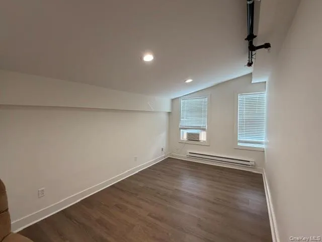 91 North Street, Middletown, NY, 1 Bedroom Bedrooms, 3 Rooms Rooms,1 BathroomBathrooms,Residential Lease,For Rent,North,0,1039746 91 North Street, Middletown, NY, 1 Bedroom Bedrooms, 3 Rooms Rooms,1 BathroomBathrooms,Residential Lease,For Rent,North,0,1039746