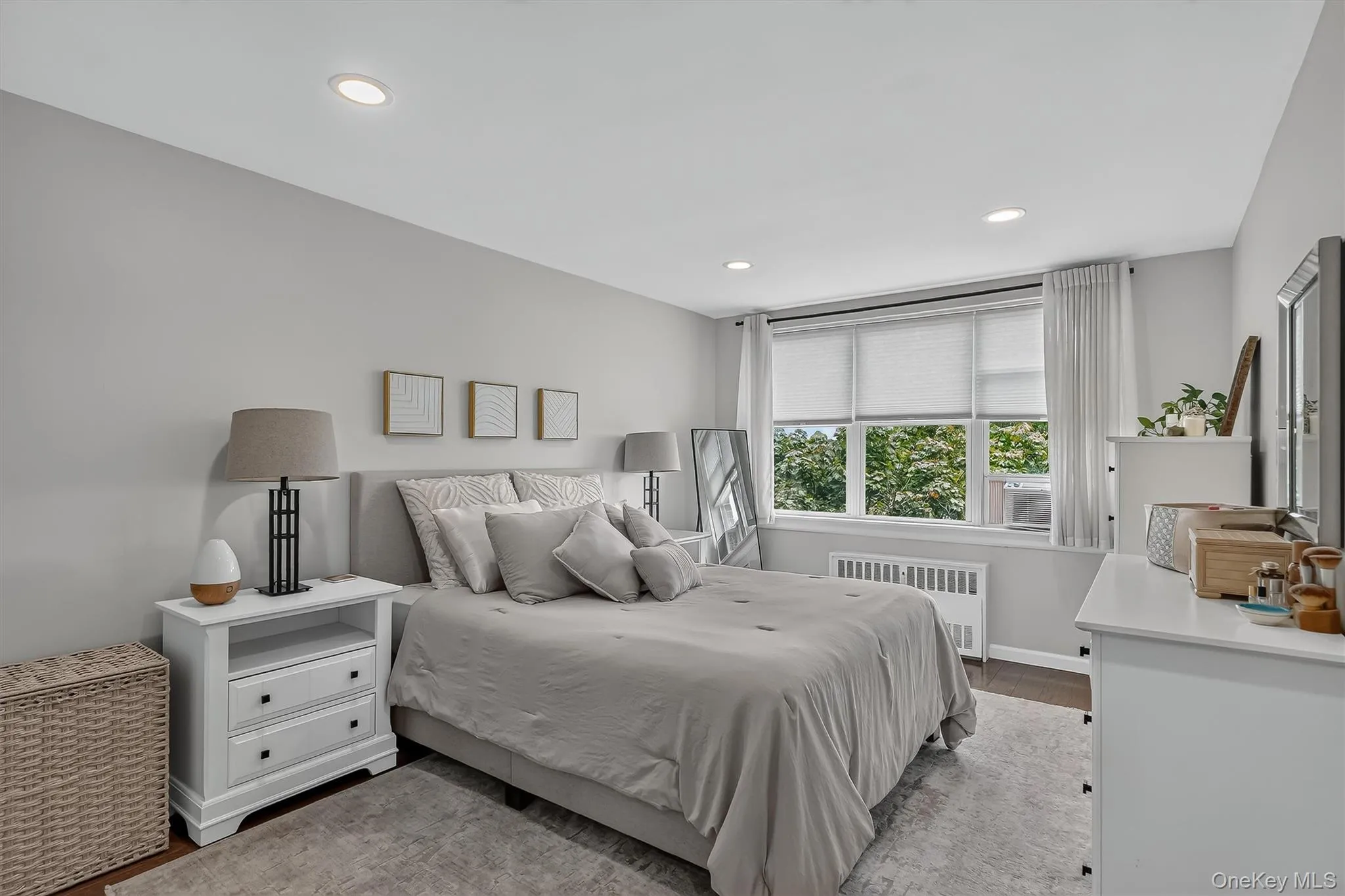 25 Franklin Avenue, White Plains, NY, 1 Bedroom Bedrooms, 3 Rooms Rooms,1 BathroomBathrooms,Residential,For Rent,Franklin,0,1039751 25 Franklin Avenue, White Plains, NY, 1 Bedroom Bedrooms, 3 Rooms Rooms,1 BathroomBathrooms,Residential,For Rent,Franklin,0,1039751