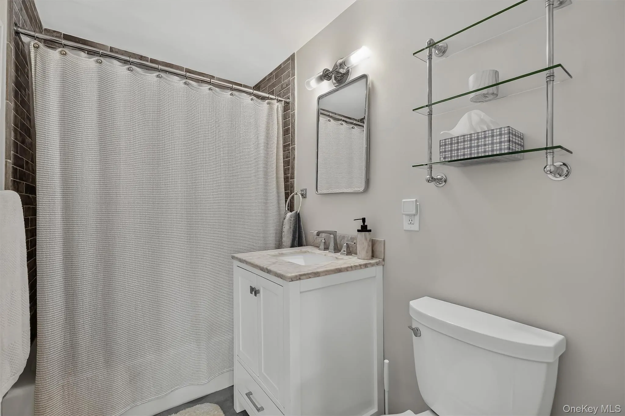 25 Franklin Avenue, White Plains, NY, 1 Bedroom Bedrooms, 3 Rooms Rooms,1 BathroomBathrooms,Residential,For Rent,Franklin,0,1039751 25 Franklin Avenue, White Plains, NY, 1 Bedroom Bedrooms, 3 Rooms Rooms,1 BathroomBathrooms,Residential,For Rent,Franklin,0,1039751