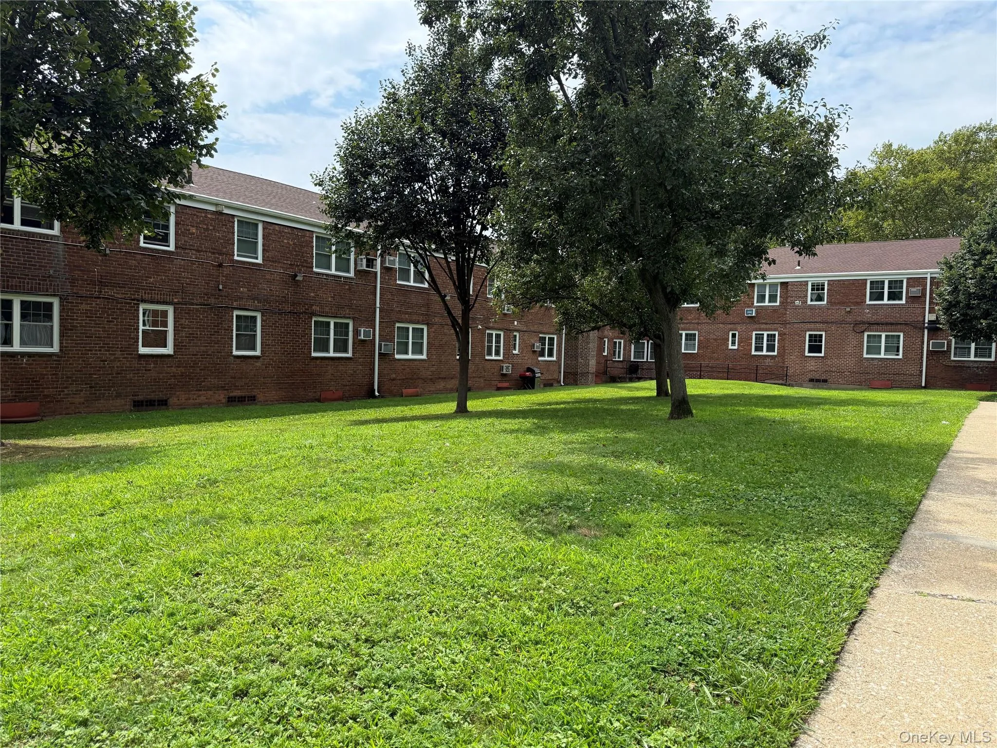 226-09 Union Turnpike, New York, NY, 1 Bedroom Bedrooms, 4 Rooms Rooms,1 BathroomBathrooms,Residential,For Rent,Union,0,1039754 226-09 Union Turnpike, New York, NY, 1 Bedroom Bedrooms, 4 Rooms Rooms,1 BathroomBathrooms,Residential,For Rent,Union,0,1039754