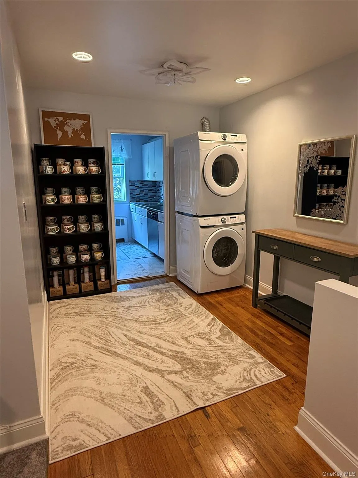 226-09 Union Turnpike, New York, NY, 1 Bedroom Bedrooms, 4 Rooms Rooms,1 BathroomBathrooms,Residential,For Rent,Union,0,1039754 226-09 Union Turnpike, New York, NY, 1 Bedroom Bedrooms, 4 Rooms Rooms,1 BathroomBathrooms,Residential,For Rent,Union,0,1039754