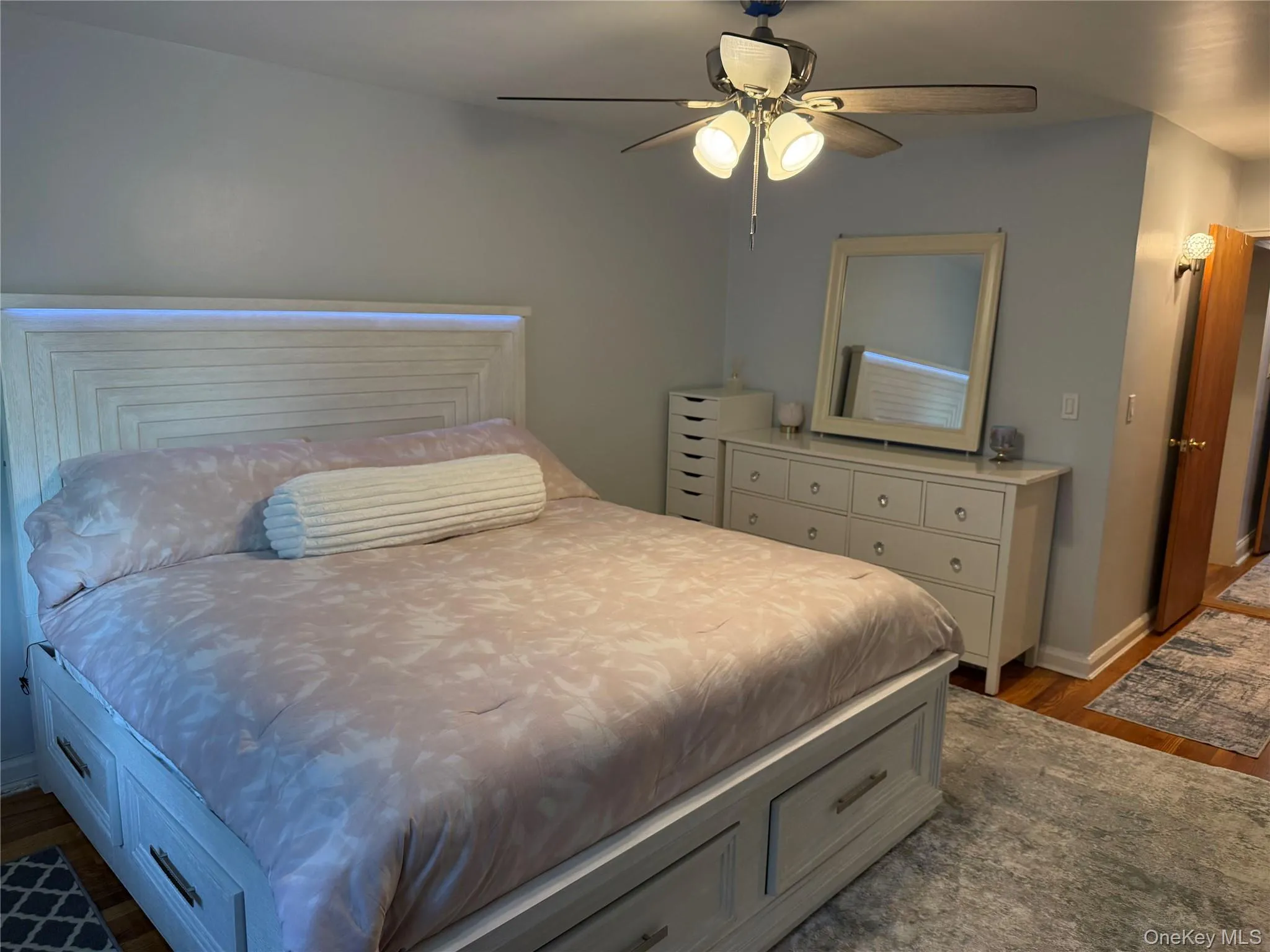 226-09 Union Turnpike, New York, NY, 1 Bedroom Bedrooms, 4 Rooms Rooms,1 BathroomBathrooms,Residential,For Rent,Union,0,1039754 226-09 Union Turnpike, New York, NY, 1 Bedroom Bedrooms, 4 Rooms Rooms,1 BathroomBathrooms,Residential,For Rent,Union,0,1039754