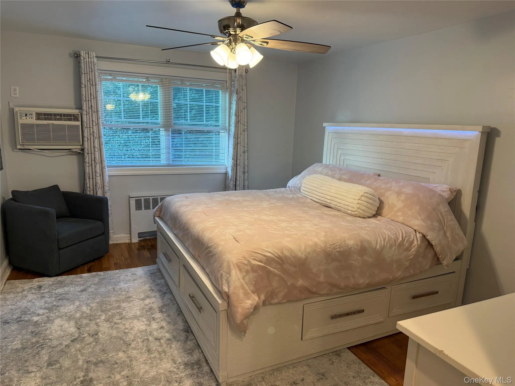 226-09 Union Turnpike, New York, NY, 1 Bedroom Bedrooms, 4 Rooms Rooms,1 BathroomBathrooms,Residential,For Rent,Union,0,1039754 226-09 Union Turnpike, New York, NY, 1 Bedroom Bedrooms, 4 Rooms Rooms,1 BathroomBathrooms,Residential,For Rent,Union,0,1039754