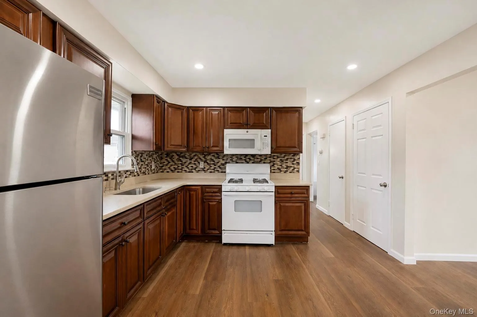 83 Louis Avenue, Hempstead, NY, 3 Bedrooms Bedrooms, 6 Rooms Rooms,3 BathroomsBathrooms,Residential Lease,For Rent,Louis,0,1039757 83 Louis Avenue, Hempstead, NY, 3 Bedrooms Bedrooms, 6 Rooms Rooms,3 BathroomsBathrooms,Residential Lease,For Rent,Louis,0,1039757