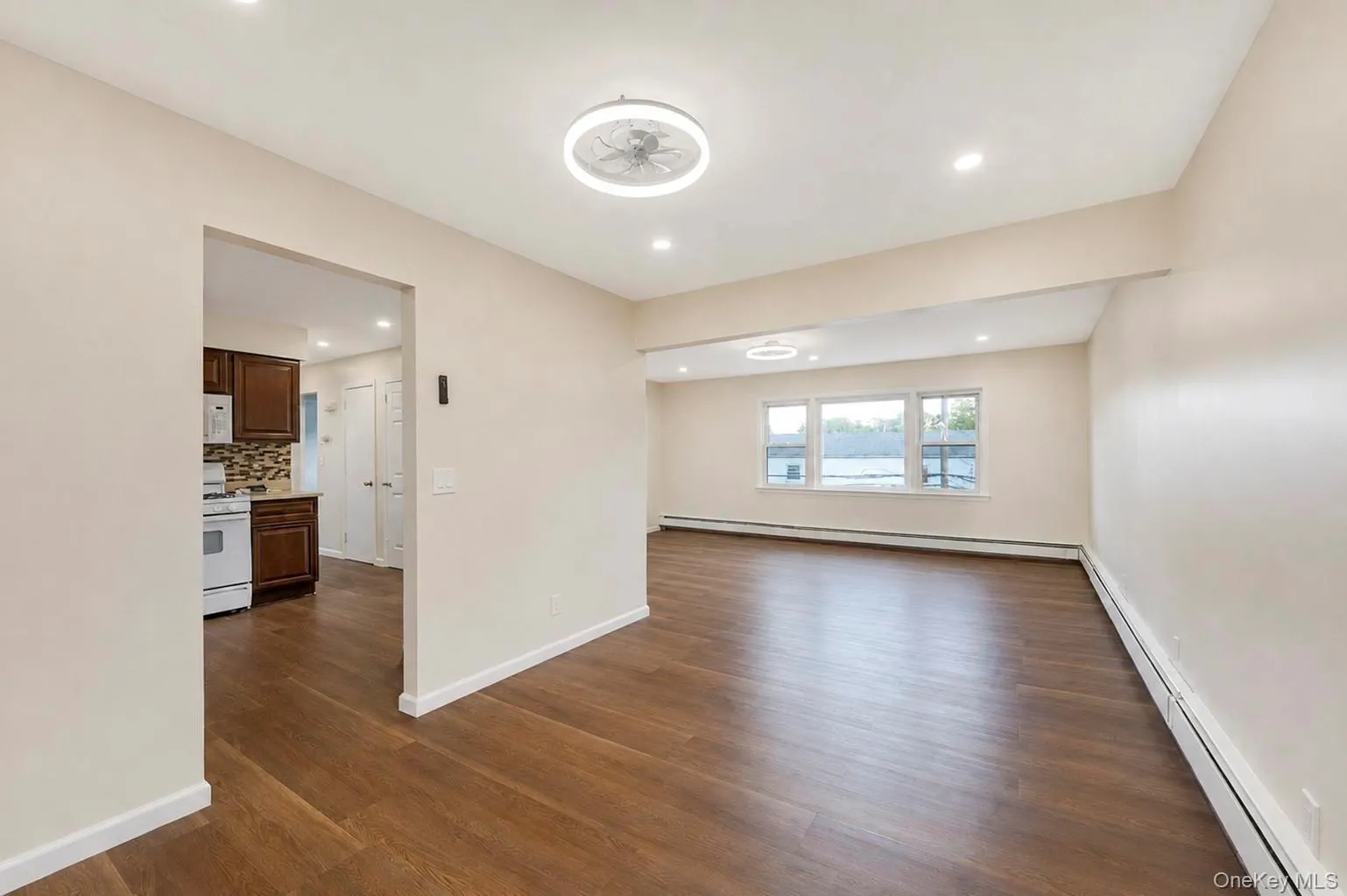 83 Louis Avenue, Hempstead, NY, 3 Bedrooms Bedrooms, 6 Rooms Rooms,3 BathroomsBathrooms,Residential Lease,For Rent,Louis,0,1039757 83 Louis Avenue, Hempstead, NY, 3 Bedrooms Bedrooms, 6 Rooms Rooms,3 BathroomsBathrooms,Residential Lease,For Rent,Louis,0,1039757