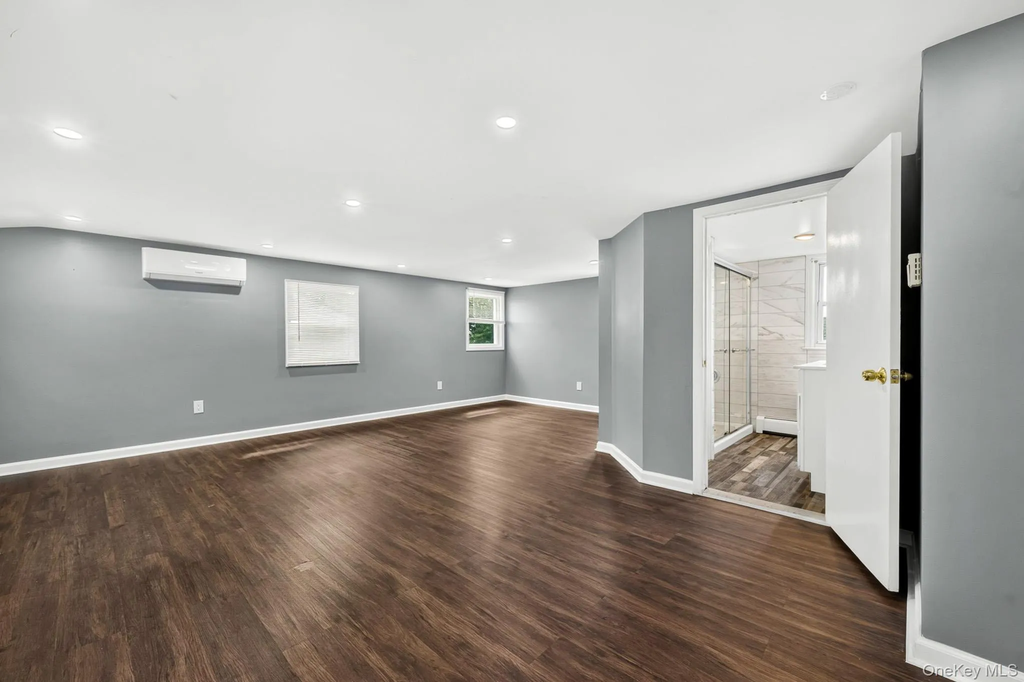 10 Park Court, Oyster Bay, NY, 4 Bedrooms Bedrooms, 7 Rooms Rooms,2 BathroomsBathrooms,Residential,For Rent,Park,0,1039758 10 Park Court, Oyster Bay, NY, 4 Bedrooms Bedrooms, 7 Rooms Rooms,2 BathroomsBathrooms,Residential,For Rent,Park,0,1039758