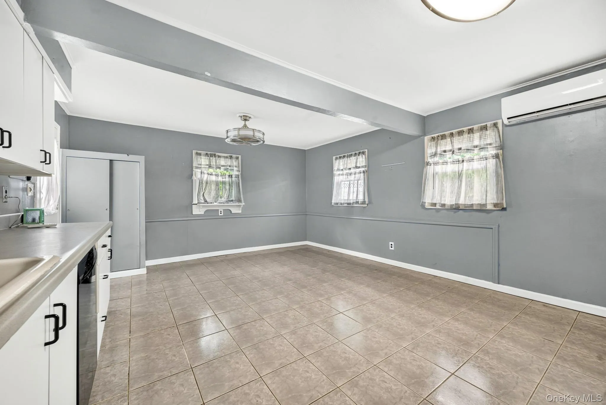 10 Park Court, Oyster Bay, NY, 4 Bedrooms Bedrooms, 7 Rooms Rooms,2 BathroomsBathrooms,Residential,For Rent,Park,0,1039758 10 Park Court, Oyster Bay, NY, 4 Bedrooms Bedrooms, 7 Rooms Rooms,2 BathroomsBathrooms,Residential,For Rent,Park,0,1039758