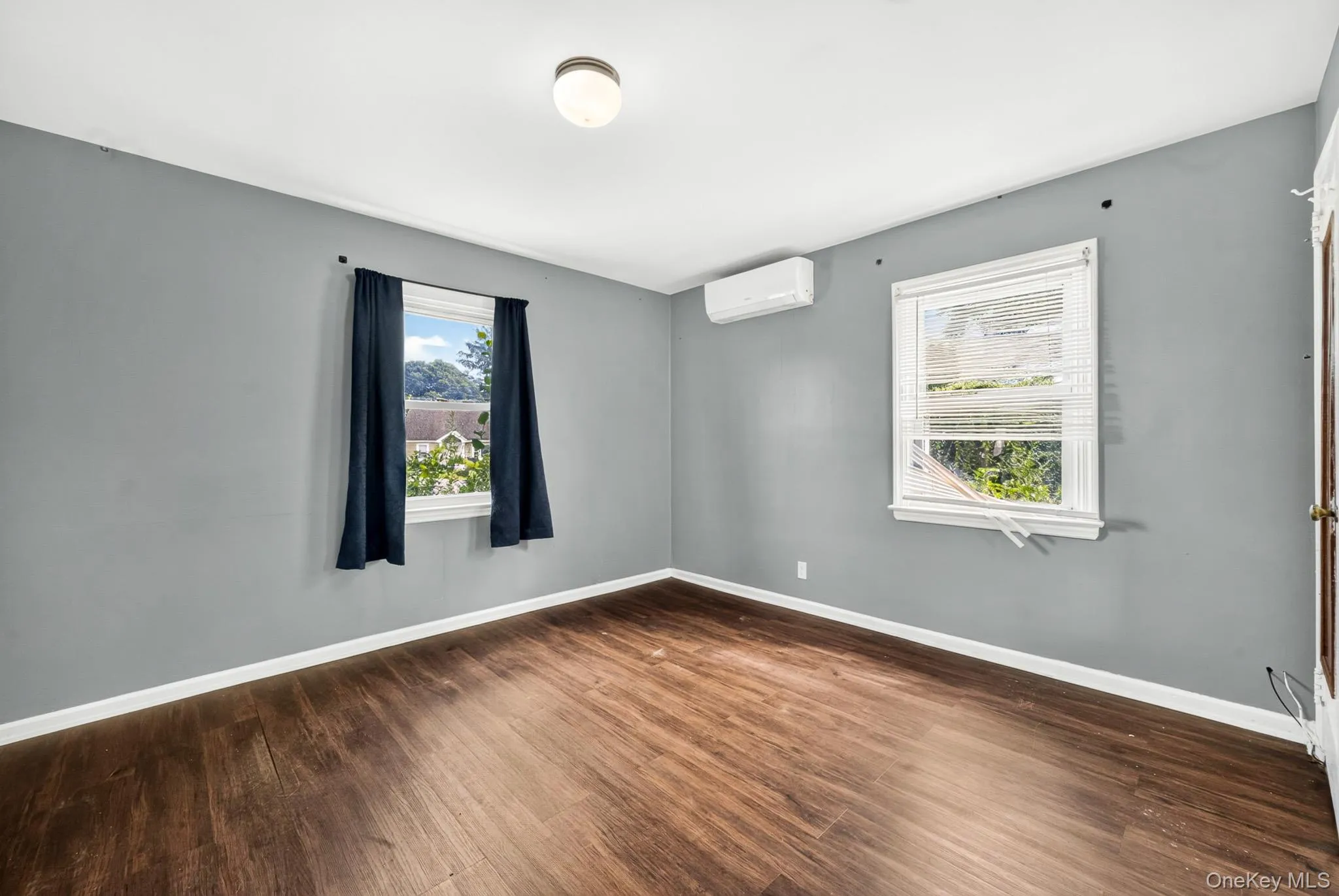 10 Park Court, Oyster Bay, NY, 4 Bedrooms Bedrooms, 7 Rooms Rooms,2 BathroomsBathrooms,Residential,For Rent,Park,0,1039758 10 Park Court, Oyster Bay, NY, 4 Bedrooms Bedrooms, 7 Rooms Rooms,2 BathroomsBathrooms,Residential,For Rent,Park,0,1039758