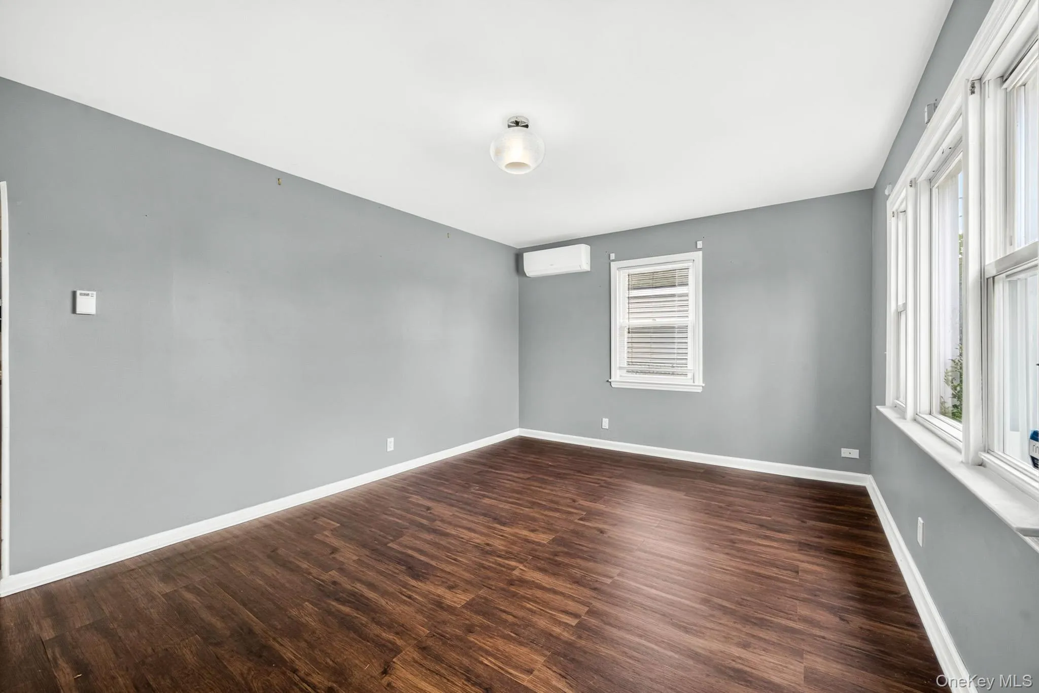 10 Park Court, Oyster Bay, NY, 4 Bedrooms Bedrooms, 7 Rooms Rooms,2 BathroomsBathrooms,Residential,For Rent,Park,0,1039758 10 Park Court, Oyster Bay, NY, 4 Bedrooms Bedrooms, 7 Rooms Rooms,2 BathroomsBathrooms,Residential,For Rent,Park,0,1039758