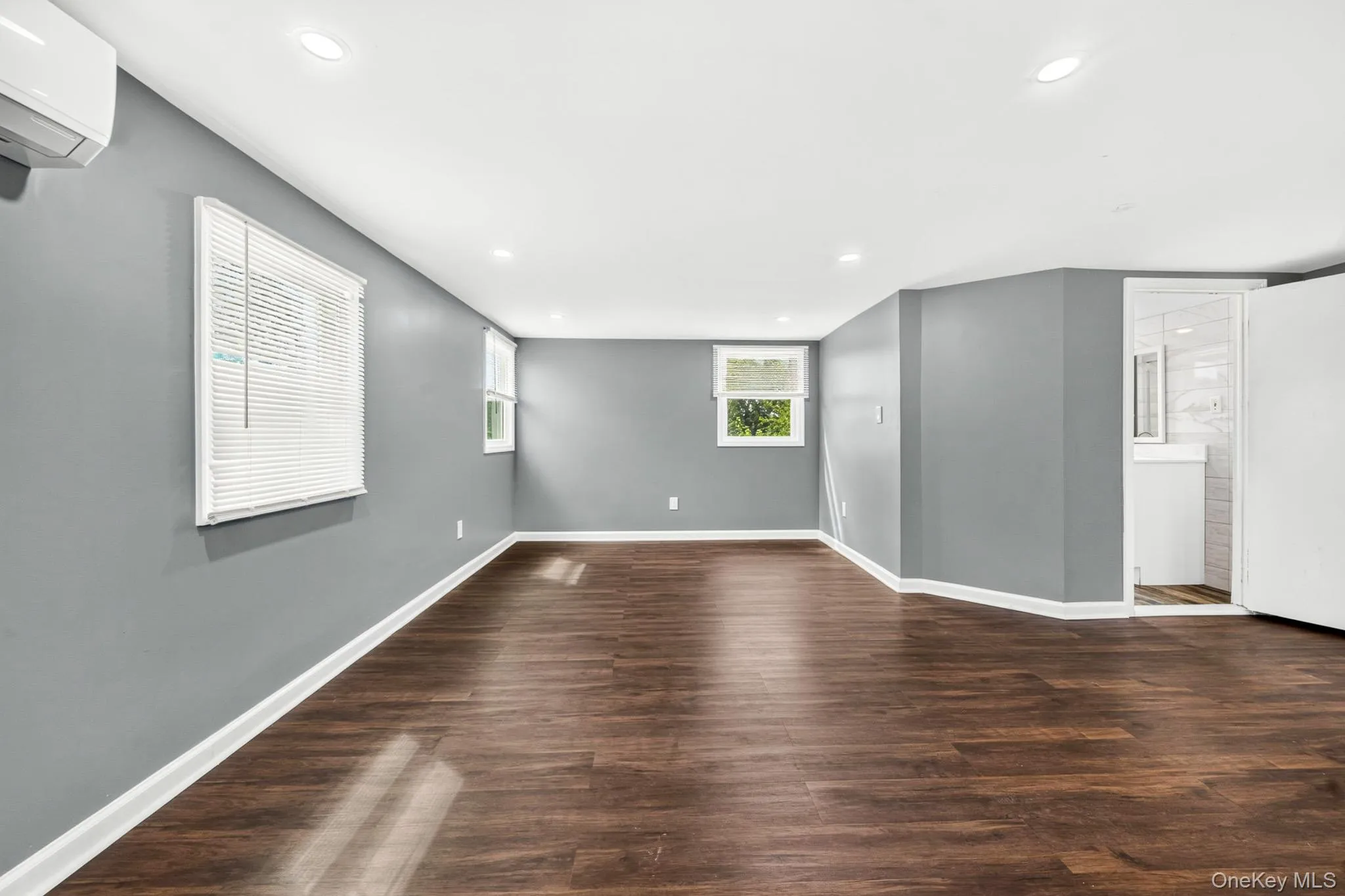 10 Park Court, Oyster Bay, NY, 4 Bedrooms Bedrooms, 7 Rooms Rooms,2 BathroomsBathrooms,Residential,For Rent,Park,0,1039758 10 Park Court, Oyster Bay, NY, 4 Bedrooms Bedrooms, 7 Rooms Rooms,2 BathroomsBathrooms,Residential,For Rent,Park,0,1039758