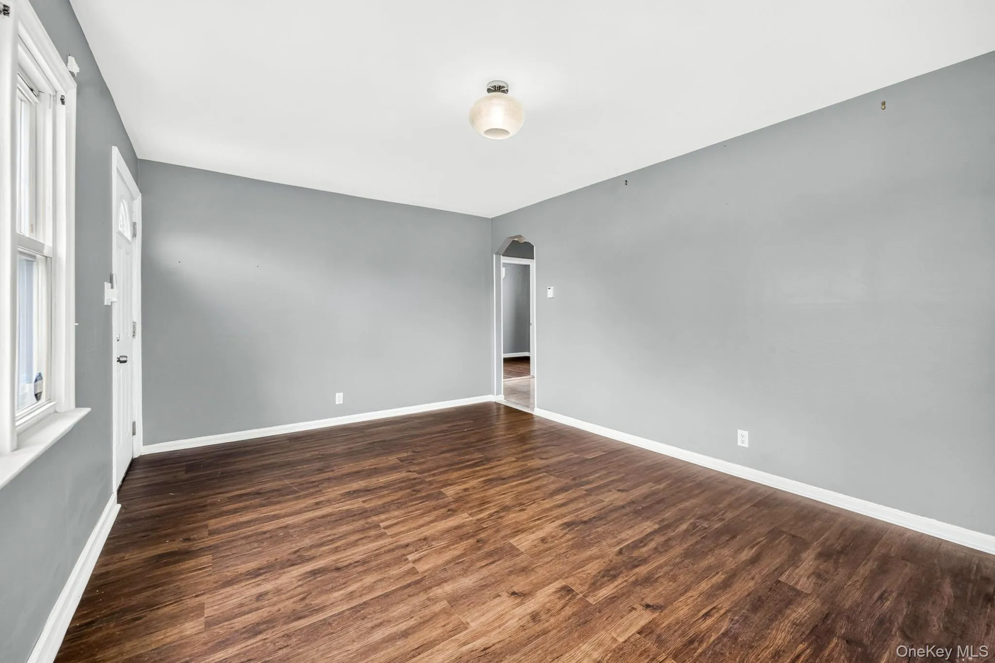 10 Park Court, Oyster Bay, NY, 4 Bedrooms Bedrooms, 7 Rooms Rooms,2 BathroomsBathrooms,Residential,For Rent,Park,0,1039758 10 Park Court, Oyster Bay, NY, 4 Bedrooms Bedrooms, 7 Rooms Rooms,2 BathroomsBathrooms,Residential,For Rent,Park,0,1039758