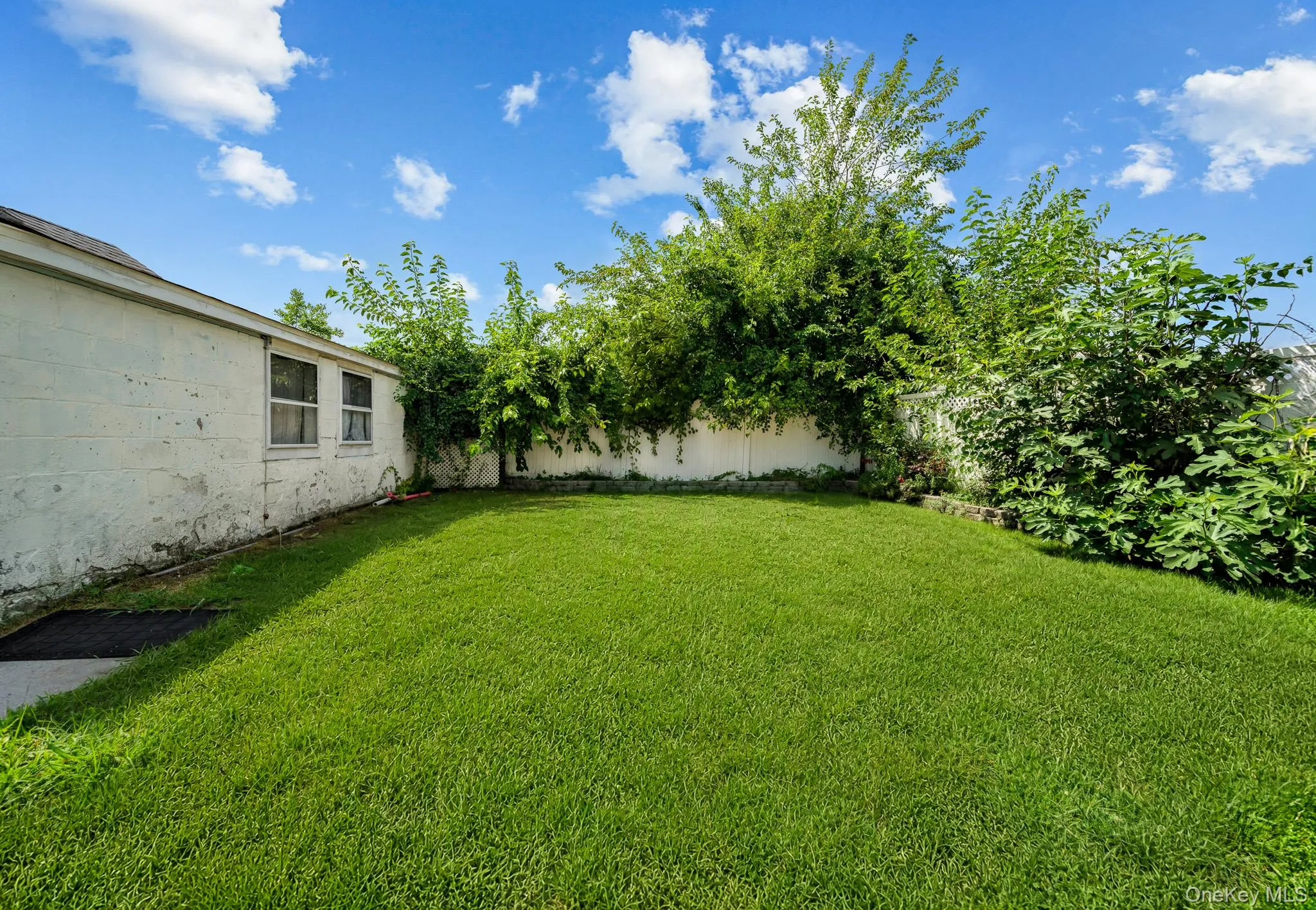 10 Park Court, Oyster Bay, NY, 4 Bedrooms Bedrooms, 7 Rooms Rooms,2 BathroomsBathrooms,Residential,For Rent,Park,0,1039758 10 Park Court, Oyster Bay, NY, 4 Bedrooms Bedrooms, 7 Rooms Rooms,2 BathroomsBathrooms,Residential,For Rent,Park,0,1039758