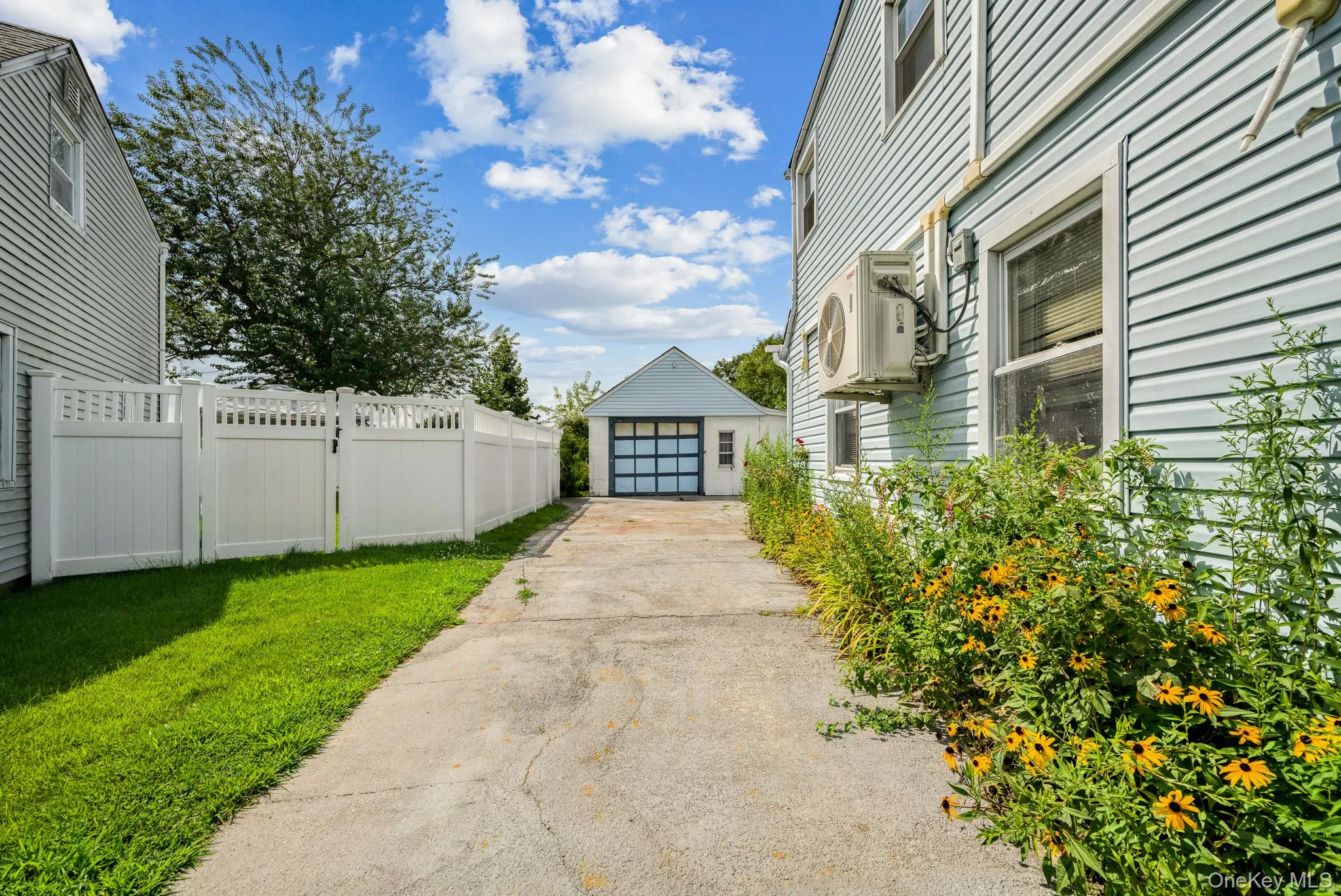 10 Park Court, Oyster Bay, NY, 4 Bedrooms Bedrooms, 7 Rooms Rooms,2 BathroomsBathrooms,Residential,For Rent,Park,0,1039758 10 Park Court, Oyster Bay, NY, 4 Bedrooms Bedrooms, 7 Rooms Rooms,2 BathroomsBathrooms,Residential,For Rent,Park,0,1039758