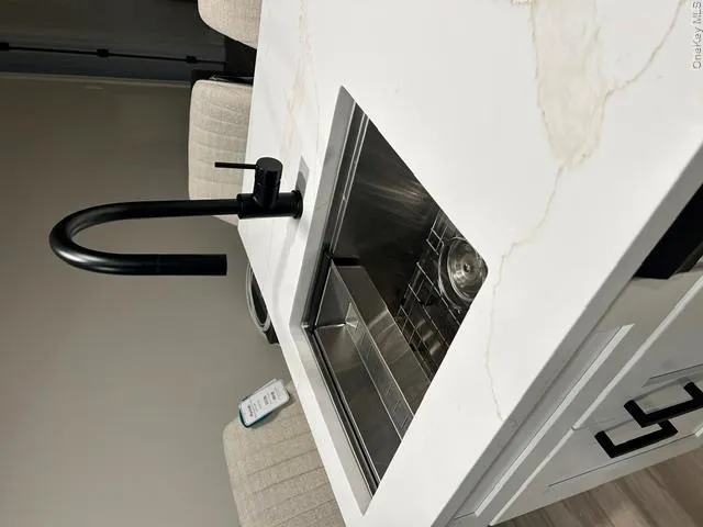 Island sink Island sink
