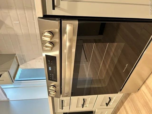 Kitchen Aid electric stove Kitchen Aid electric stove