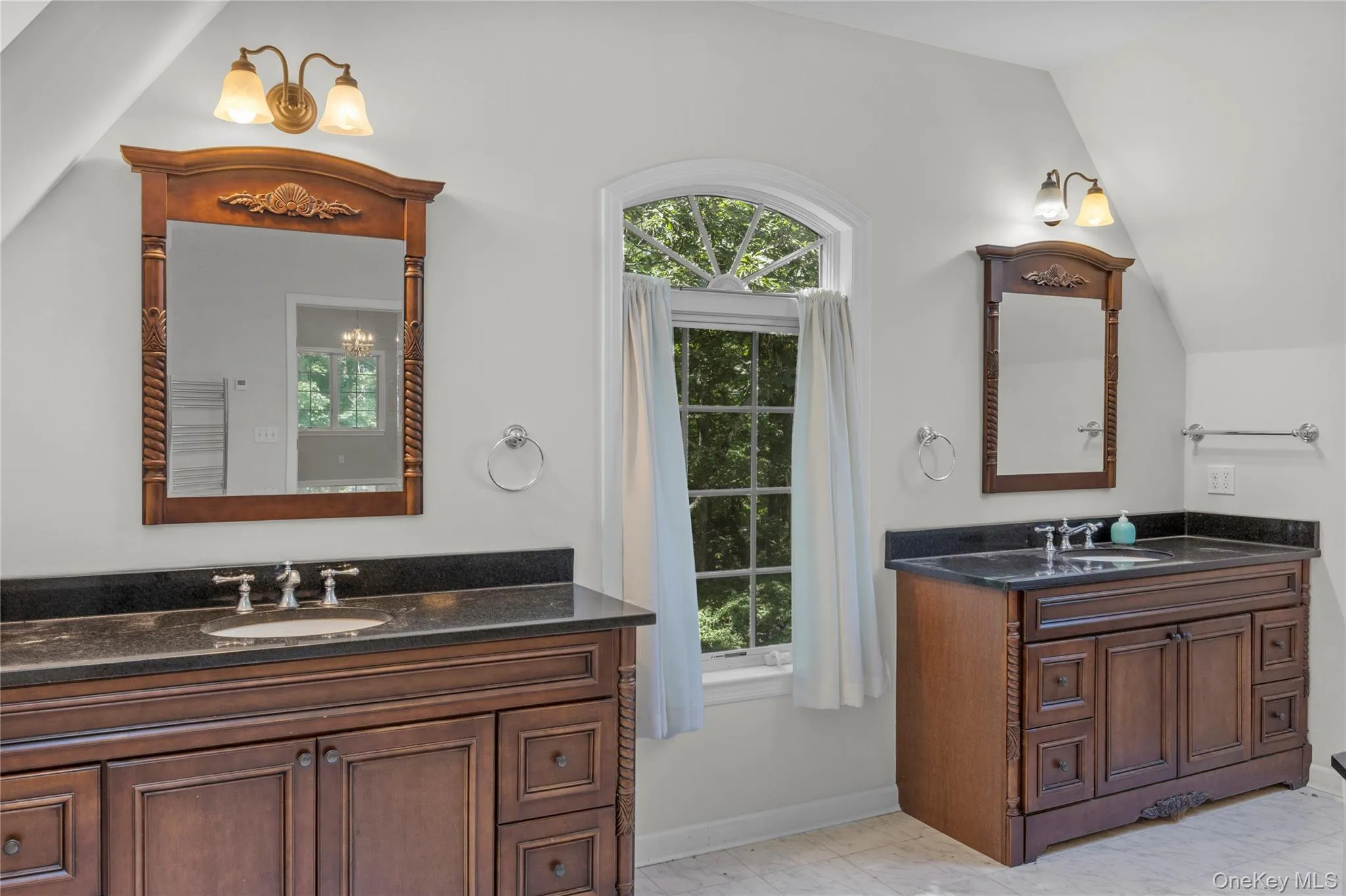 23 Cliff Road, Brookhaven, NY, 7 Bedrooms Bedrooms, 12 Rooms Rooms,5 BathroomsBathrooms,Residential,For Rent,Cliff,0,1039772 23 Cliff Road, Brookhaven, NY, 7 Bedrooms Bedrooms, 12 Rooms Rooms,5 BathroomsBathrooms,Residential,For Rent,Cliff,0,1039772