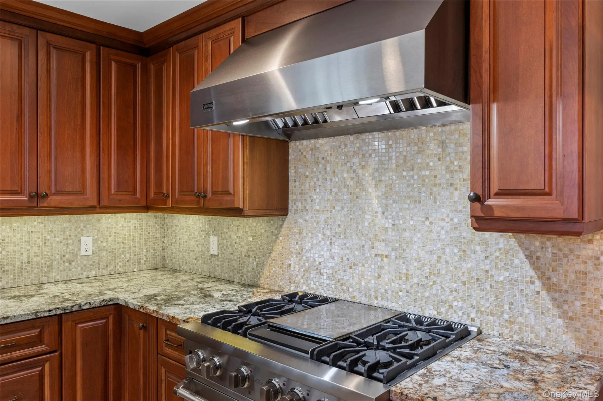 23 Cliff Road, Brookhaven, NY, 7 Bedrooms Bedrooms, 12 Rooms Rooms,5 BathroomsBathrooms,Residential,For Rent,Cliff,0,1039772 23 Cliff Road, Brookhaven, NY, 7 Bedrooms Bedrooms, 12 Rooms Rooms,5 BathroomsBathrooms,Residential,For Rent,Cliff,0,1039772