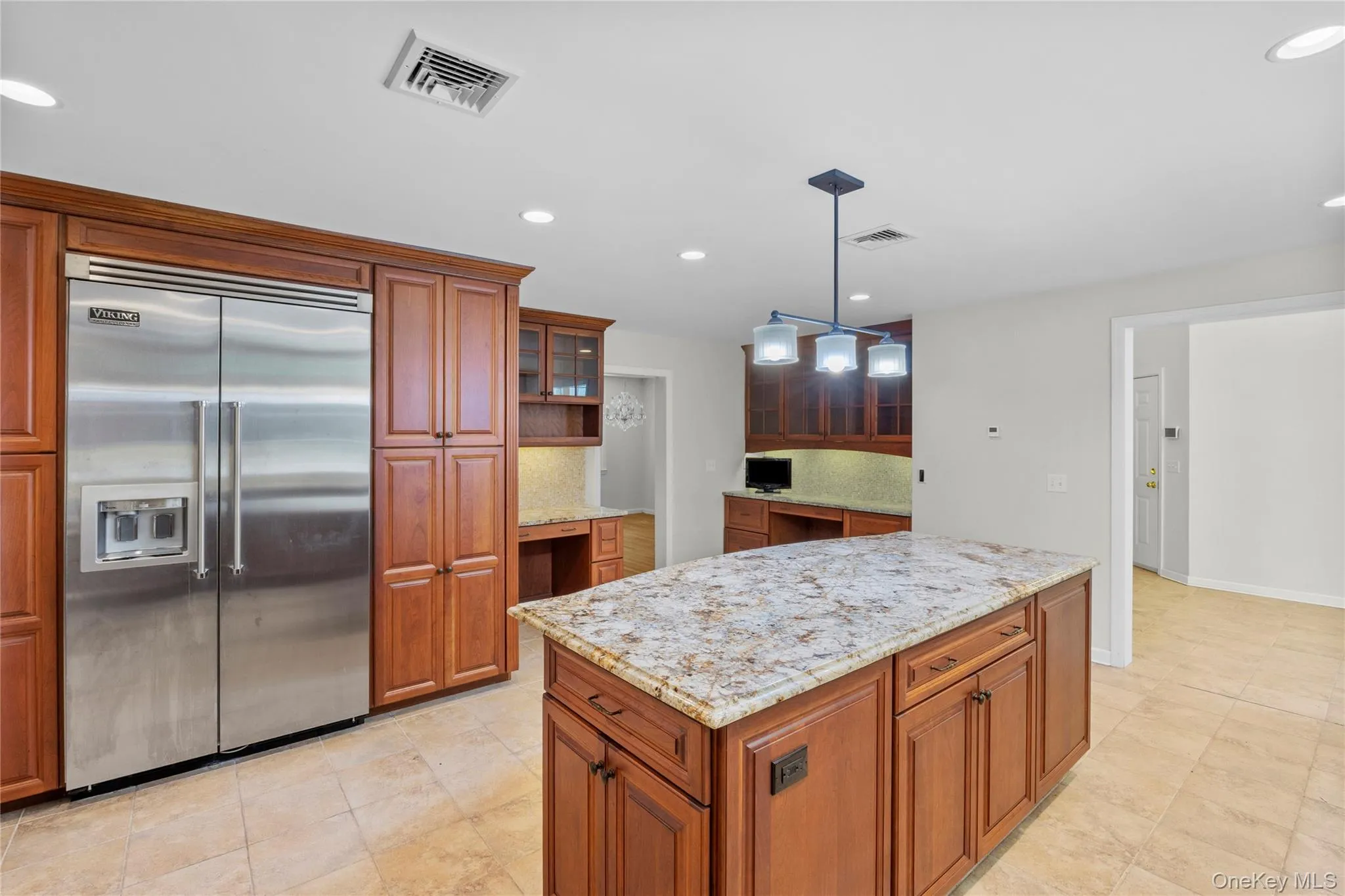 23 Cliff Road, Brookhaven, NY, 7 Bedrooms Bedrooms, 12 Rooms Rooms,5 BathroomsBathrooms,Residential,For Rent,Cliff,0,1039772 23 Cliff Road, Brookhaven, NY, 7 Bedrooms Bedrooms, 12 Rooms Rooms,5 BathroomsBathrooms,Residential,For Rent,Cliff,0,1039772