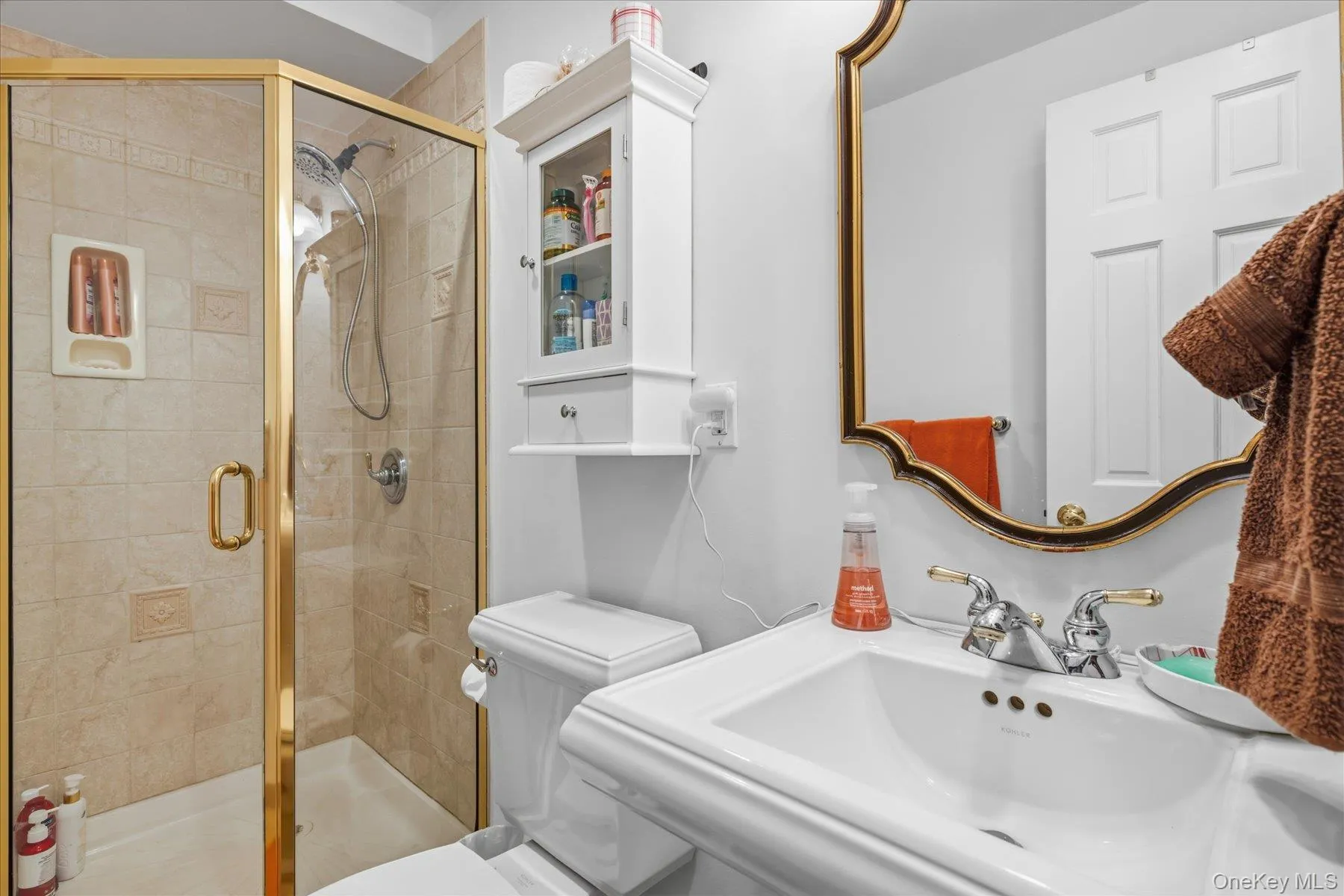 27 Cedar Lane, Southampton, NY, 5 Bedrooms Bedrooms, 11 Rooms Rooms,6 BathroomsBathrooms,Residential,For Rent,Cedar,0,1039774 27 Cedar Lane, Southampton, NY, 5 Bedrooms Bedrooms, 11 Rooms Rooms,6 BathroomsBathrooms,Residential,For Rent,Cedar,0,1039774