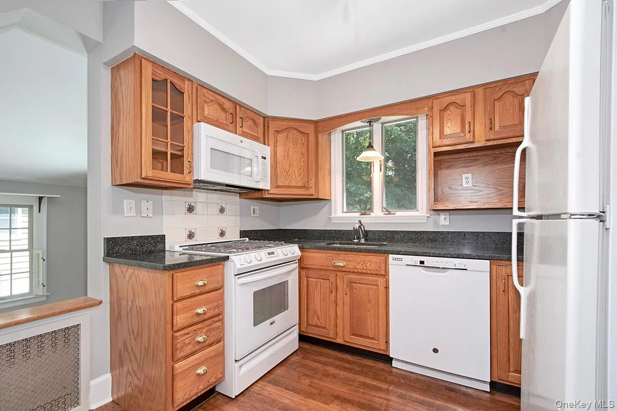 15 Park Street, Rye City, NY, 2 Bedrooms Bedrooms, 6 Rooms Rooms,1 BathroomBathrooms,Residential Lease,For Rent,Park,0,1039781 15 Park Street, Rye City, NY, 2 Bedrooms Bedrooms, 6 Rooms Rooms,1 BathroomBathrooms,Residential Lease,For Rent,Park,0,1039781