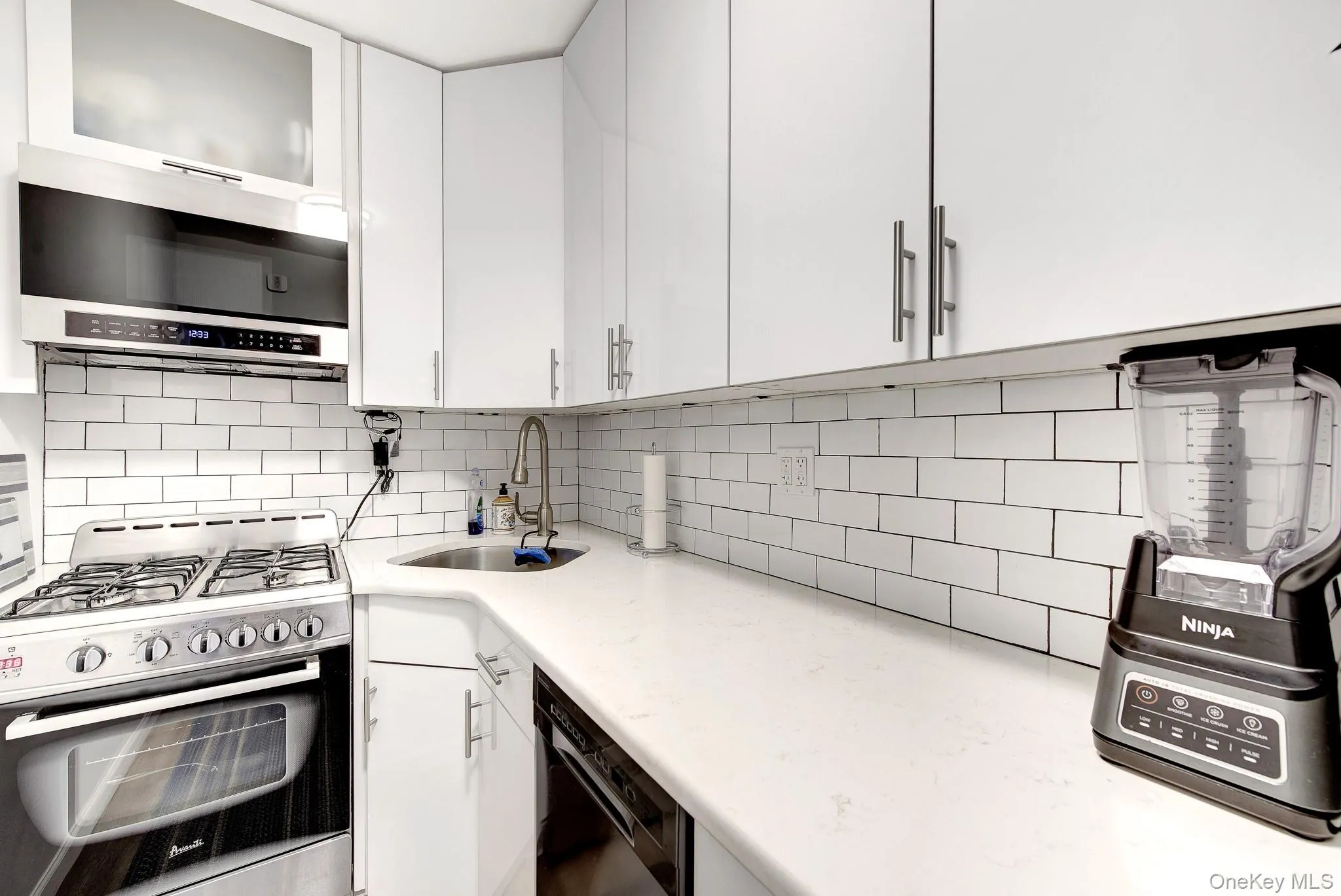 54-40 Little Neck Parkway, New York, NY, 1 Bedroom Bedrooms, 3 Rooms Rooms,1 BathroomBathrooms,Residential,For Rent,Little Neck,0,1039783 54-40 Little Neck Parkway, New York, NY, 1 Bedroom Bedrooms, 3 Rooms Rooms,1 BathroomBathrooms,Residential,For Rent,Little Neck,0,1039783