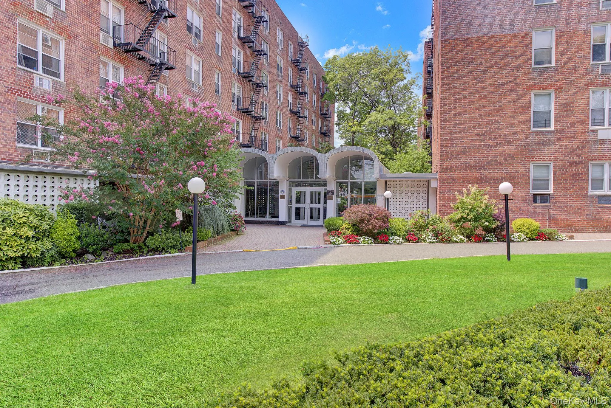 54-40 Little Neck Parkway, New York, NY, 1 Bedroom Bedrooms, 3 Rooms Rooms,1 BathroomBathrooms,Residential,For Rent,Little Neck,0,1039783 54-40 Little Neck Parkway, New York, NY, 1 Bedroom Bedrooms, 3 Rooms Rooms,1 BathroomBathrooms,Residential,For Rent,Little Neck,0,1039783