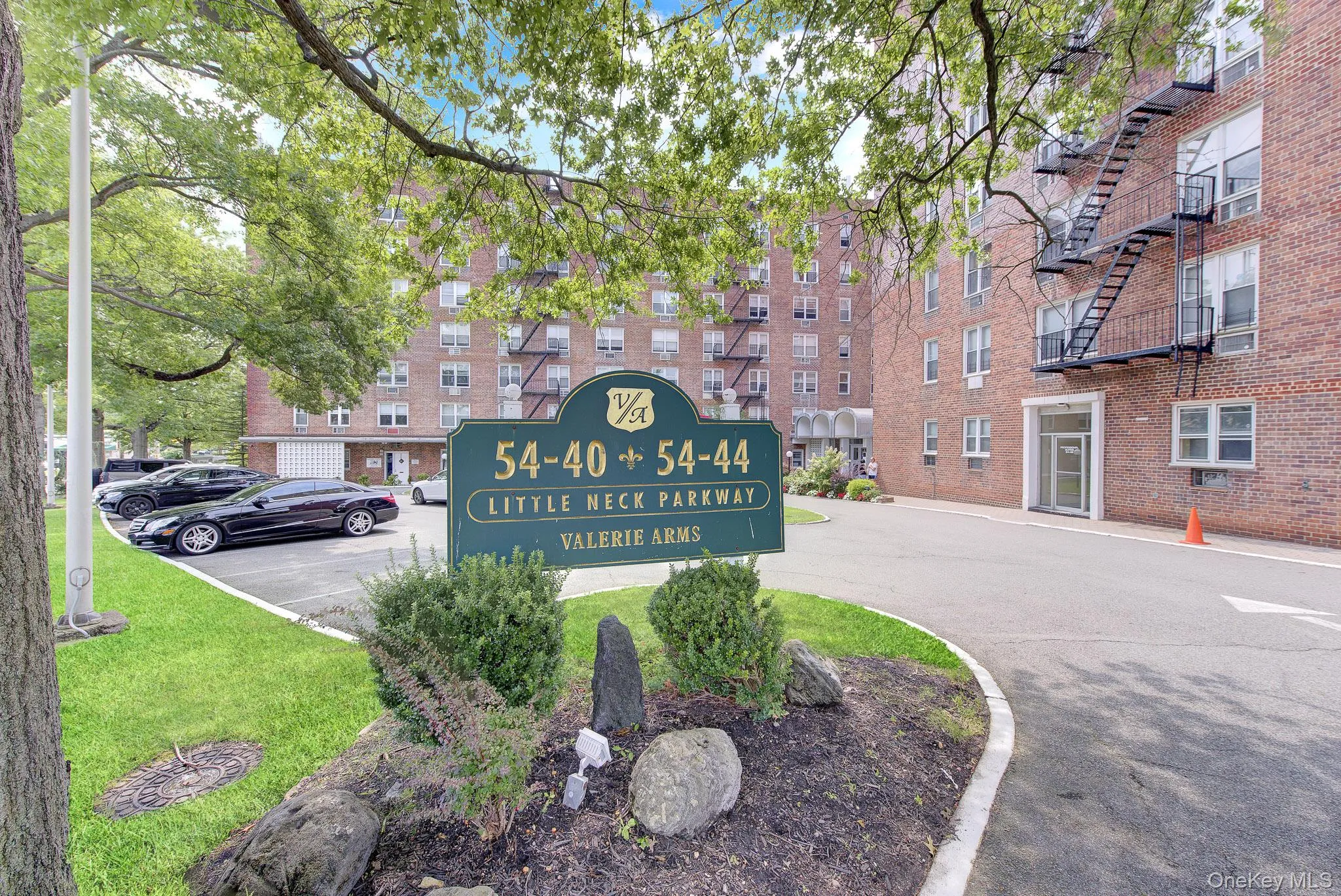 54-40 Little Neck Parkway, New York, NY, 1 Bedroom Bedrooms, 3 Rooms Rooms,1 BathroomBathrooms,Residential,For Rent,Little Neck,0,1039783 54-40 Little Neck Parkway, New York, NY, 1 Bedroom Bedrooms, 3 Rooms Rooms,1 BathroomBathrooms,Residential,For Rent,Little Neck,0,1039783