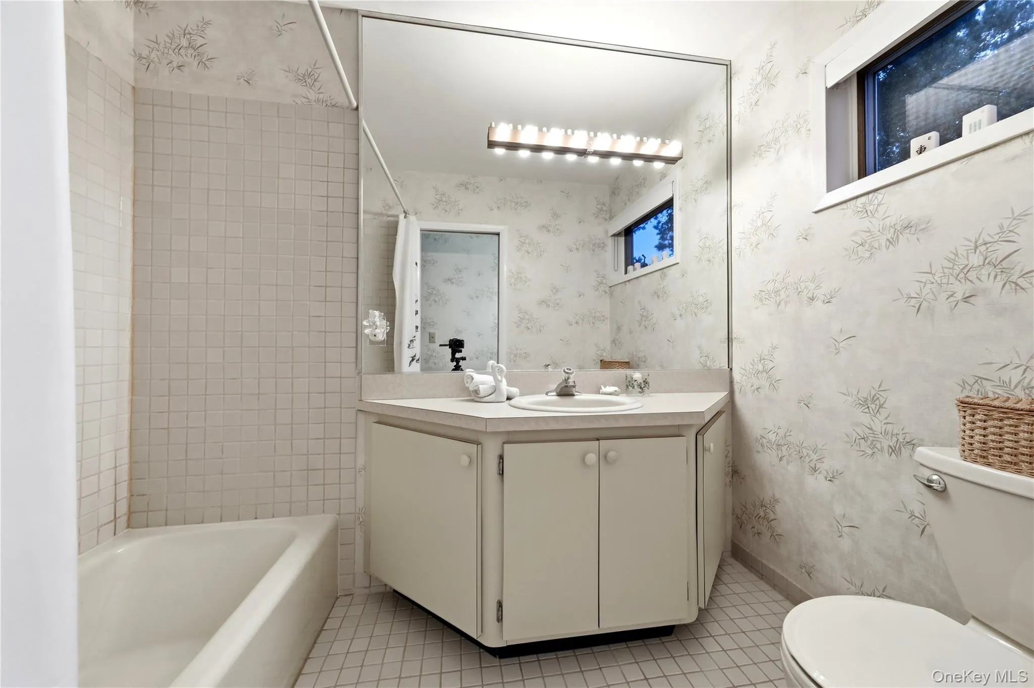Bathroom Bathroom
