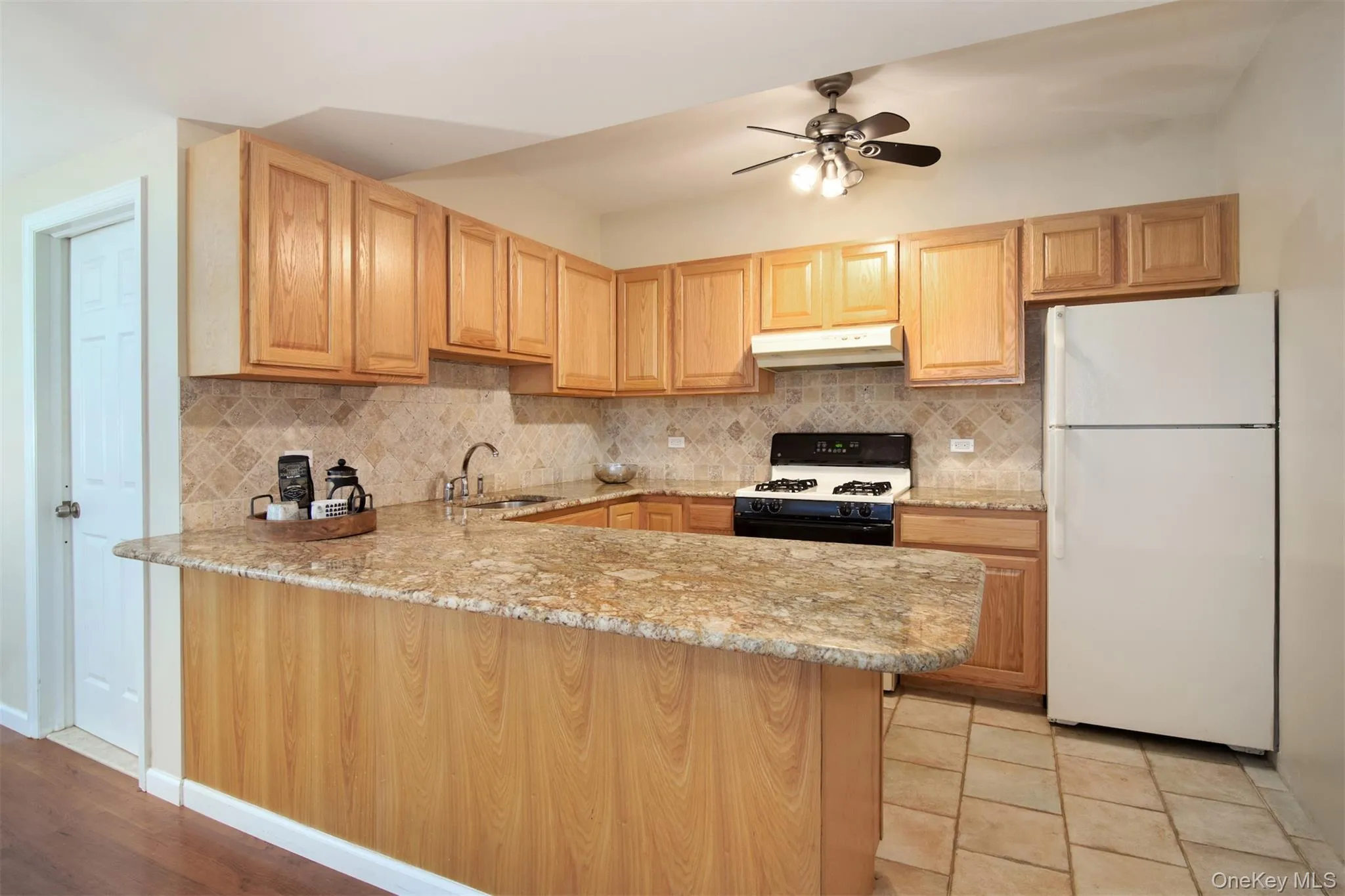 34 Shaw Lane, Greenburgh, NY, 6 Bedrooms Bedrooms, 10 Rooms Rooms,6 BathroomsBathrooms,Residential,For Rent,Shaw,0,1039789 34 Shaw Lane, Greenburgh, NY, 6 Bedrooms Bedrooms, 10 Rooms Rooms,6 BathroomsBathrooms,Residential,For Rent,Shaw,0,1039789