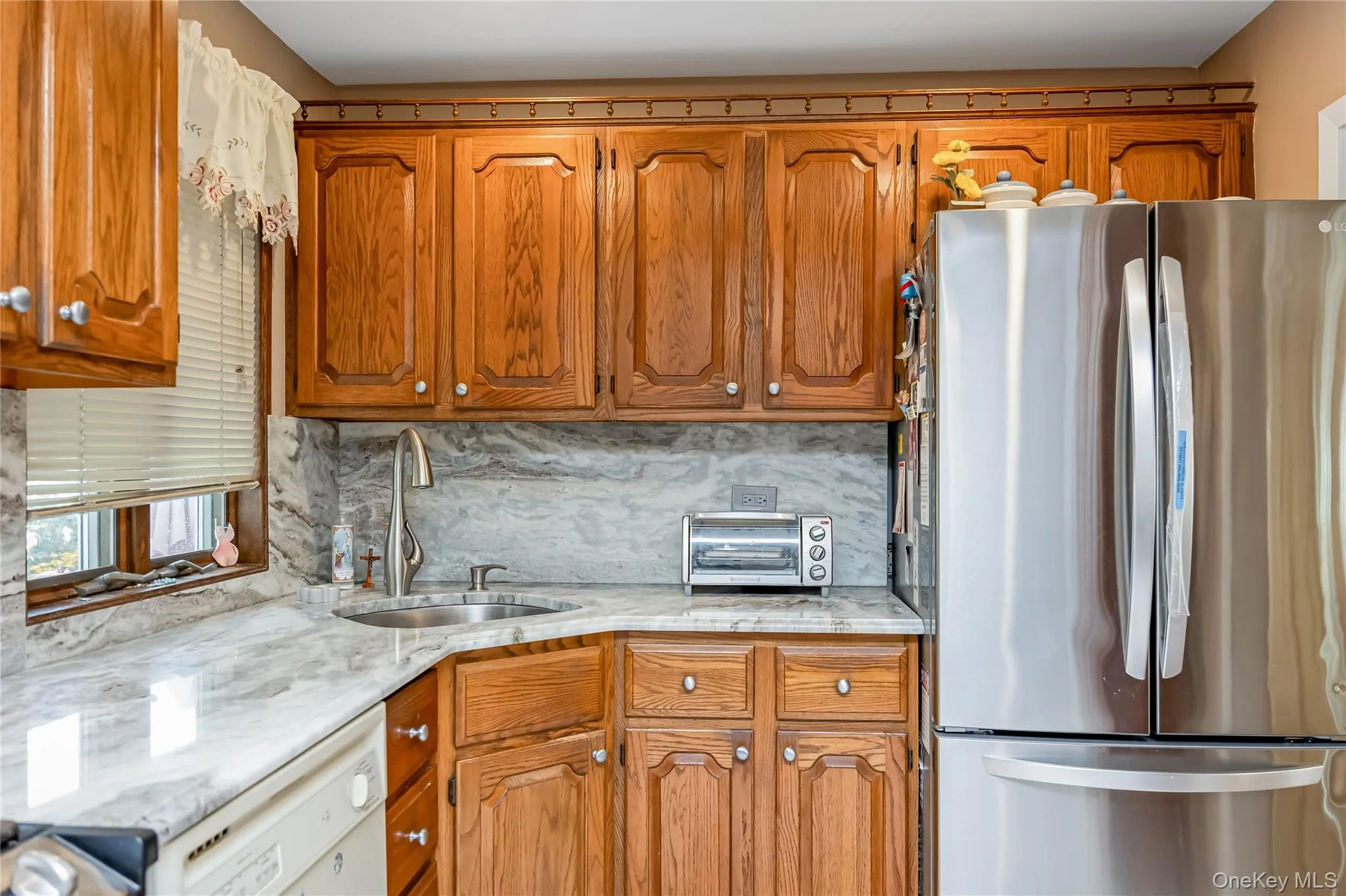 9 Linwood Avenue, Oyster Bay, NY, 4 Bedrooms Bedrooms, 7 Rooms Rooms,3 BathroomsBathrooms,Residential,For Rent,Linwood,0,1039800 9 Linwood Avenue, Oyster Bay, NY, 4 Bedrooms Bedrooms, 7 Rooms Rooms,3 BathroomsBathrooms,Residential,For Rent,Linwood,0,1039800
