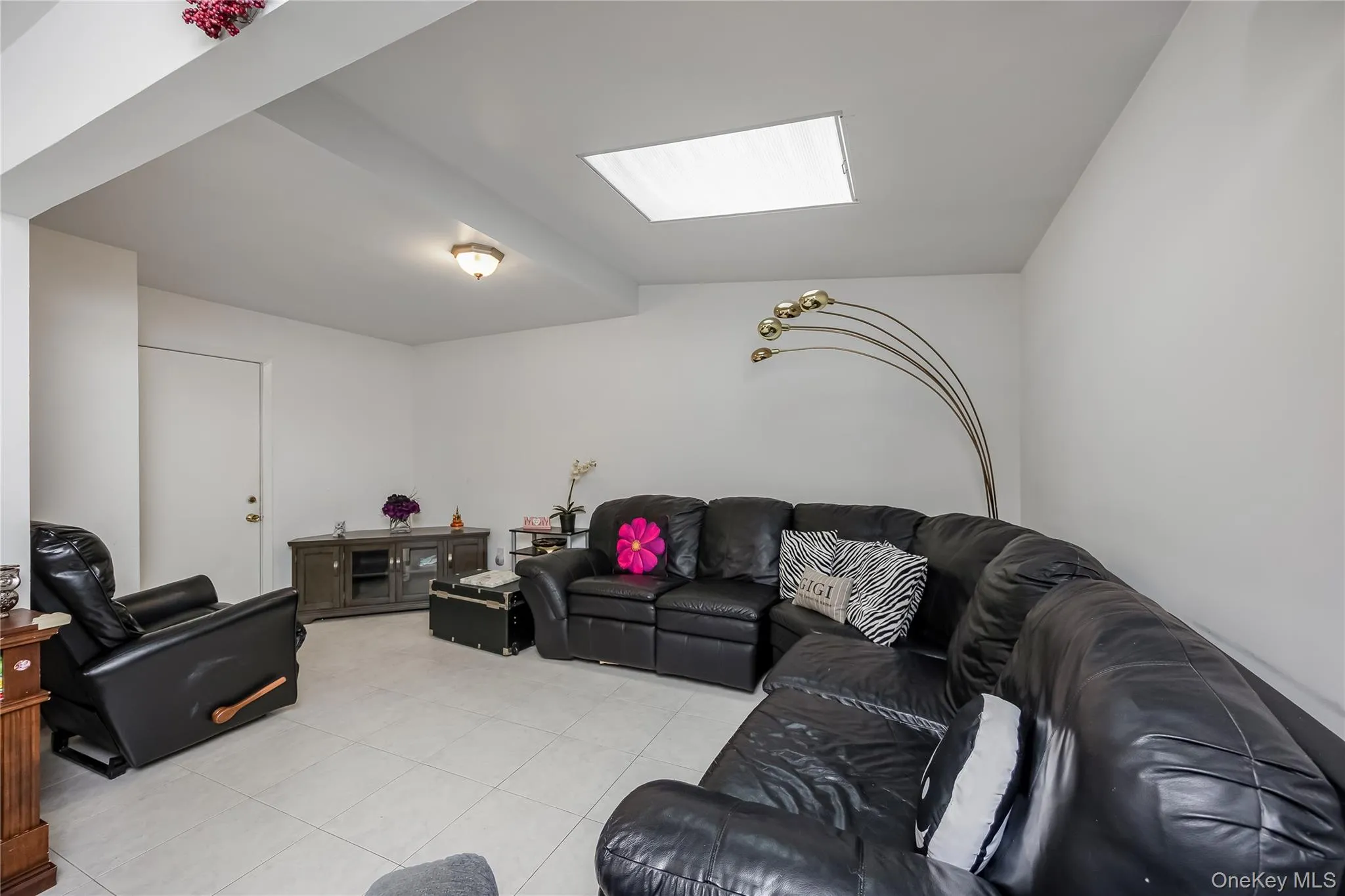 9 Linwood Avenue, Oyster Bay, NY, 4 Bedrooms Bedrooms, 7 Rooms Rooms,3 BathroomsBathrooms,Residential,For Rent,Linwood,0,1039800 9 Linwood Avenue, Oyster Bay, NY, 4 Bedrooms Bedrooms, 7 Rooms Rooms,3 BathroomsBathrooms,Residential,For Rent,Linwood,0,1039800