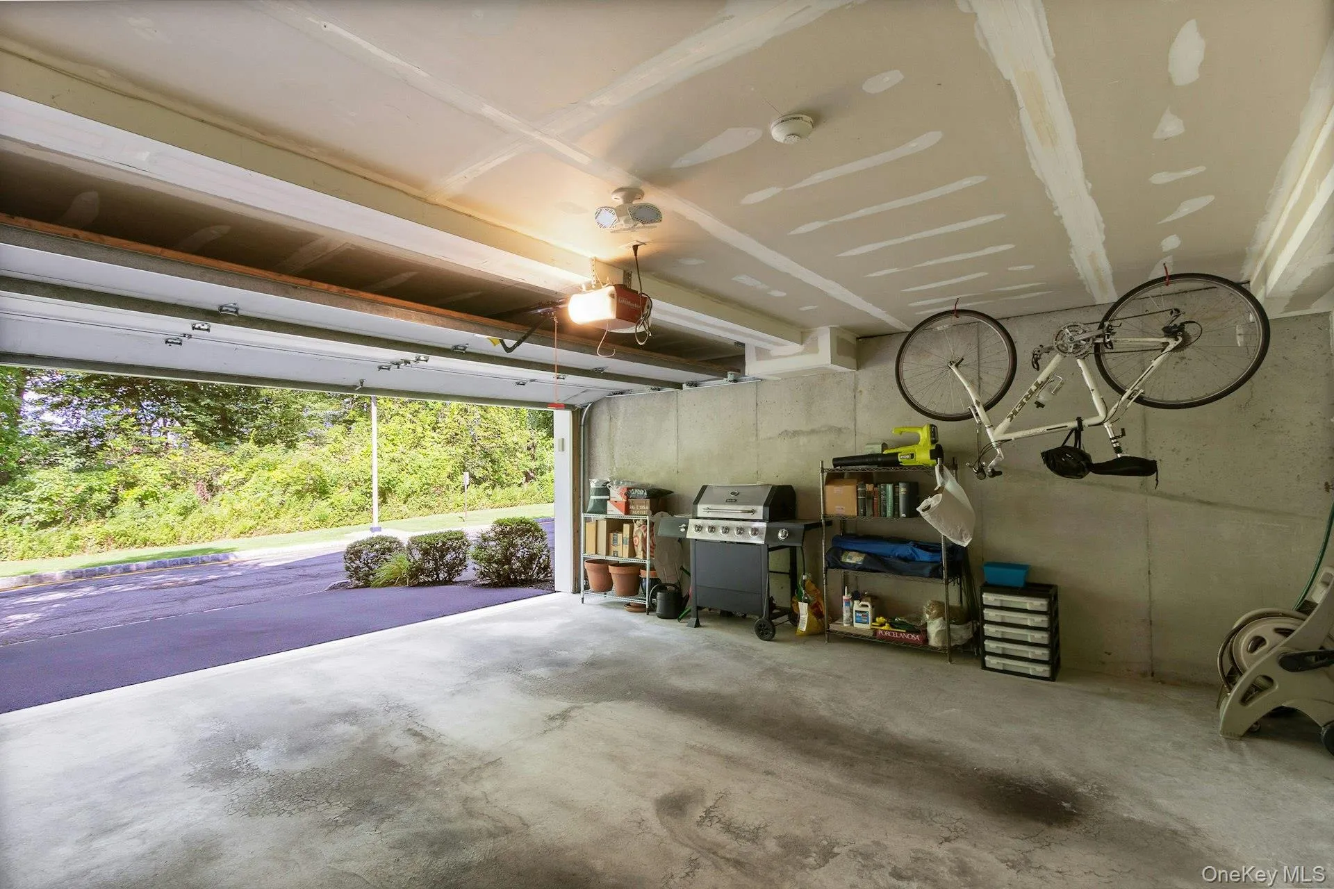 2 Car Garage 2 Car Garage