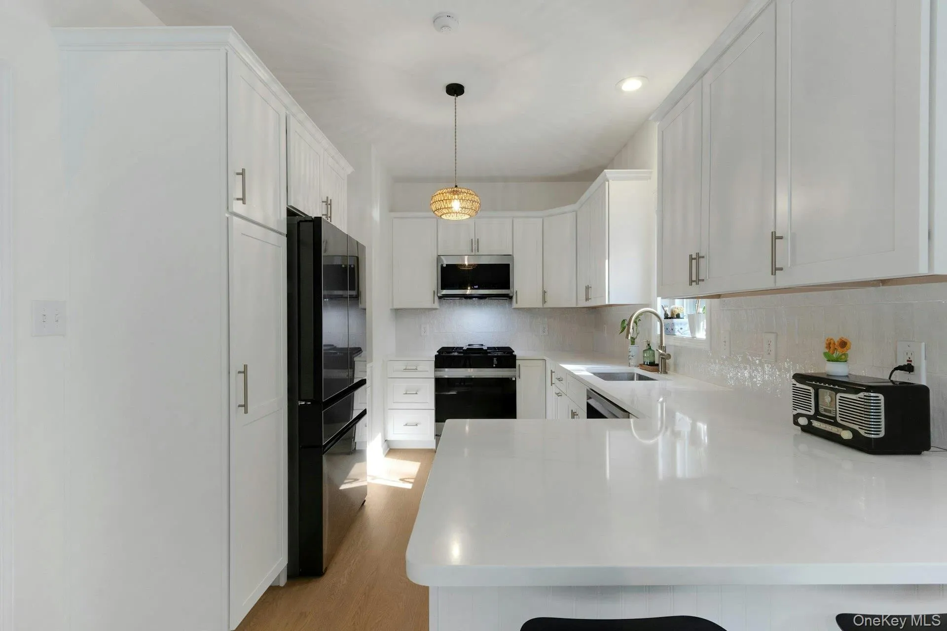 Fully Renovated Eat in Kitchen Fully Renovated Eat in Kitchen