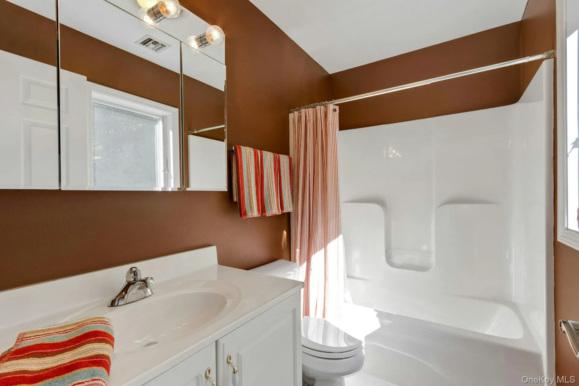 2nd Bedroom Full Bath 2nd Bedroom Full Bath