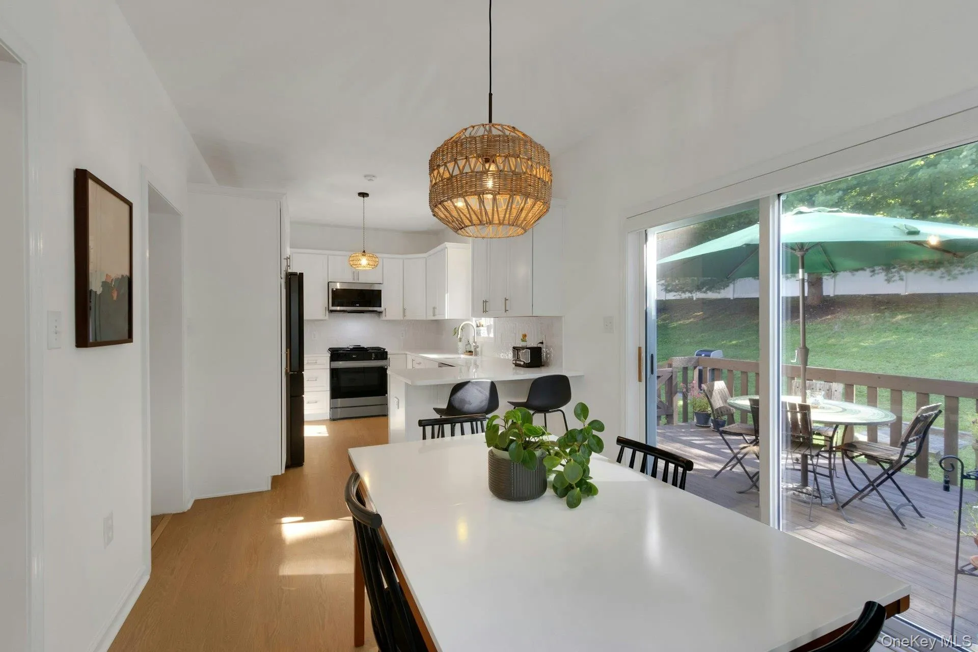Fully Renovated Eat in Kitchen Fully Renovated Eat in Kitchen