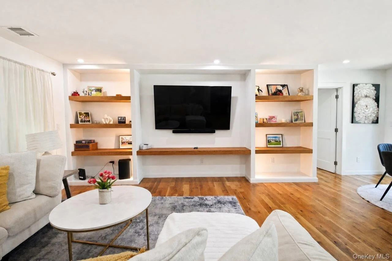 35 Moriches Avenue, Brookhaven, NY, 4 Bedrooms Bedrooms, 4 Rooms Rooms,2 BathroomsBathrooms,Residential,For Rent,Moriches,0,1039808 35 Moriches Avenue, Brookhaven, NY, 4 Bedrooms Bedrooms, 4 Rooms Rooms,2 BathroomsBathrooms,Residential,For Rent,Moriches,0,1039808