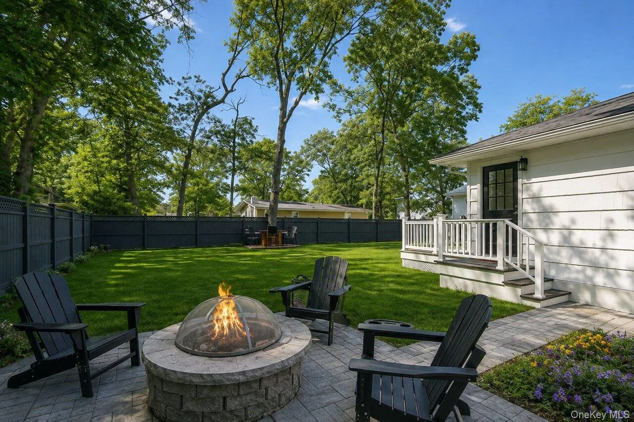 35 Moriches Avenue, Brookhaven, NY, 4 Bedrooms Bedrooms, 4 Rooms Rooms,2 BathroomsBathrooms,Residential,For Rent,Moriches,0,1039808 35 Moriches Avenue, Brookhaven, NY, 4 Bedrooms Bedrooms, 4 Rooms Rooms,2 BathroomsBathrooms,Residential,For Rent,Moriches,0,1039808