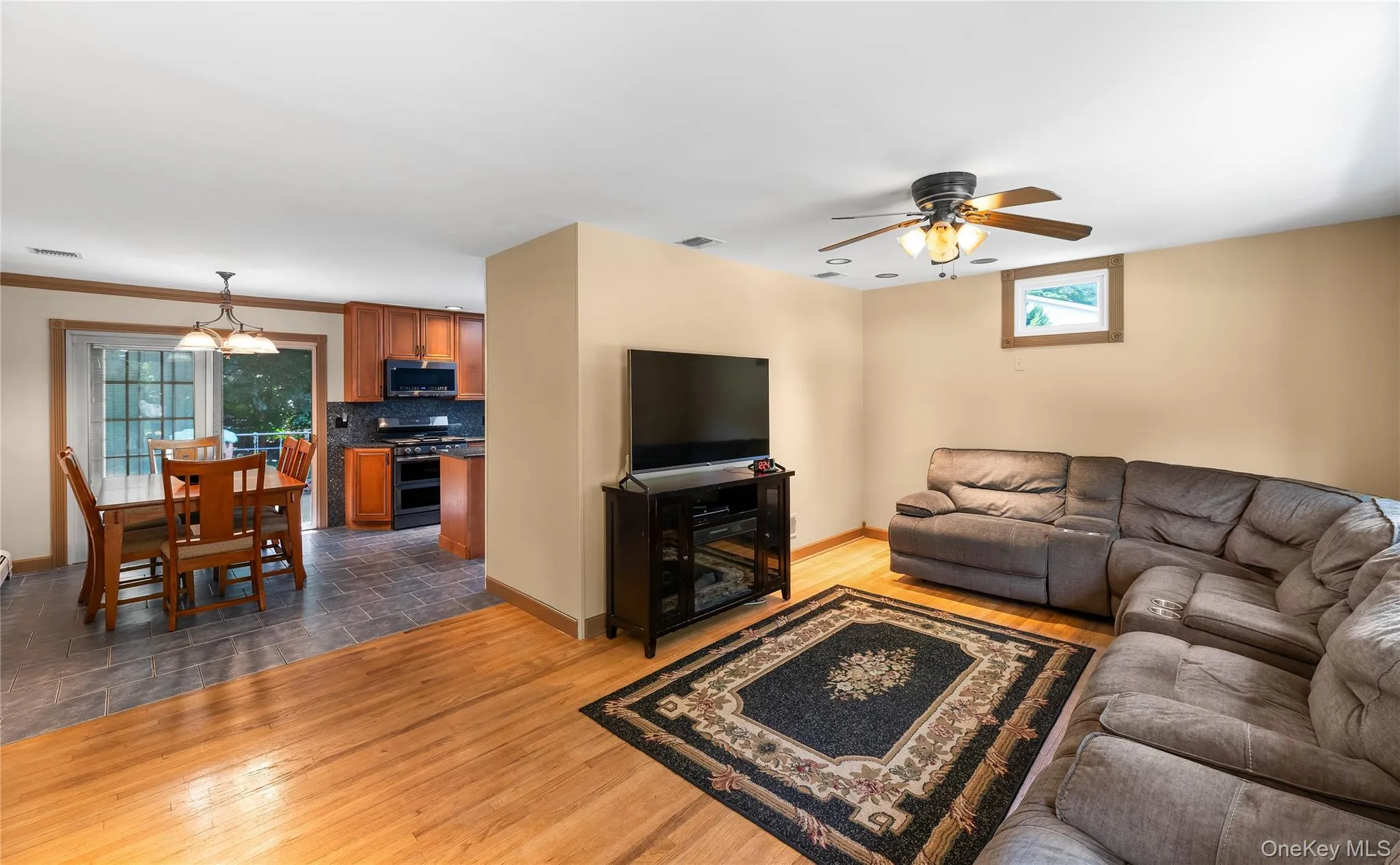 5 Nelson Place, Clarkstown, NY, 3 Bedrooms Bedrooms, 10 Rooms Rooms,2 BathroomsBathrooms,Residential,For Rent,Nelson,0,1039815 5 Nelson Place, Clarkstown, NY, 3 Bedrooms Bedrooms, 10 Rooms Rooms,2 BathroomsBathrooms,Residential,For Rent,Nelson,0,1039815